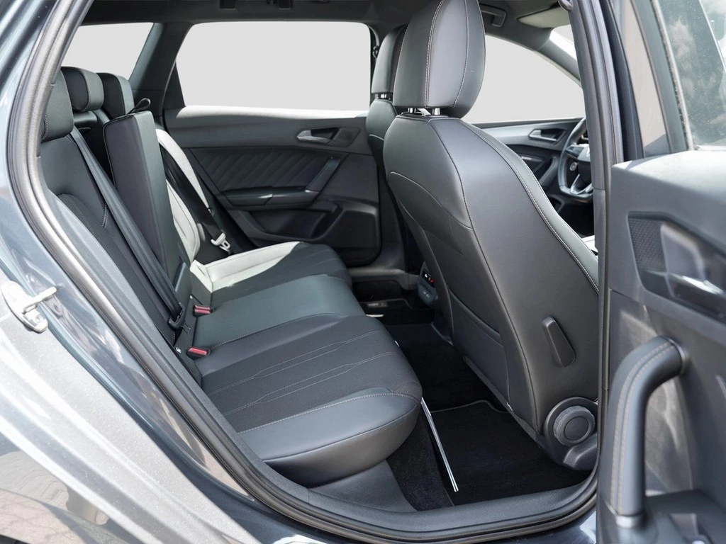 CUPRA Leon Sportstourer 1.5 eTSI DSG /Navi/AHK/LED/RFK