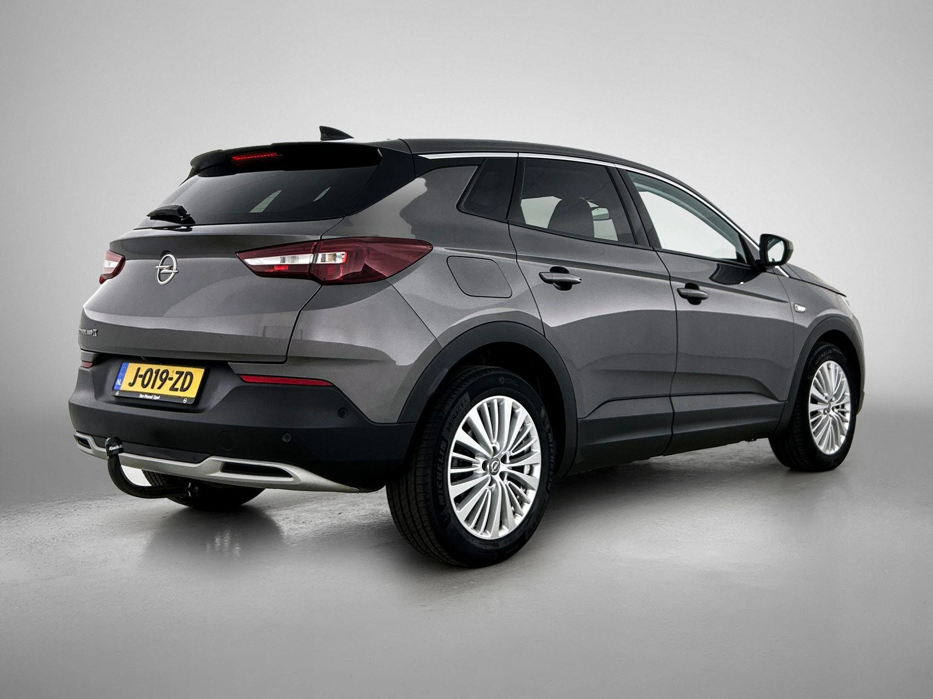 Opel-Grandland X-image-3