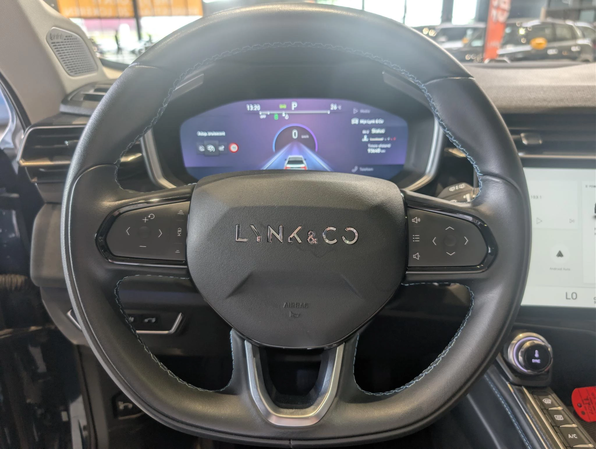Lynk & Co-01-image-17