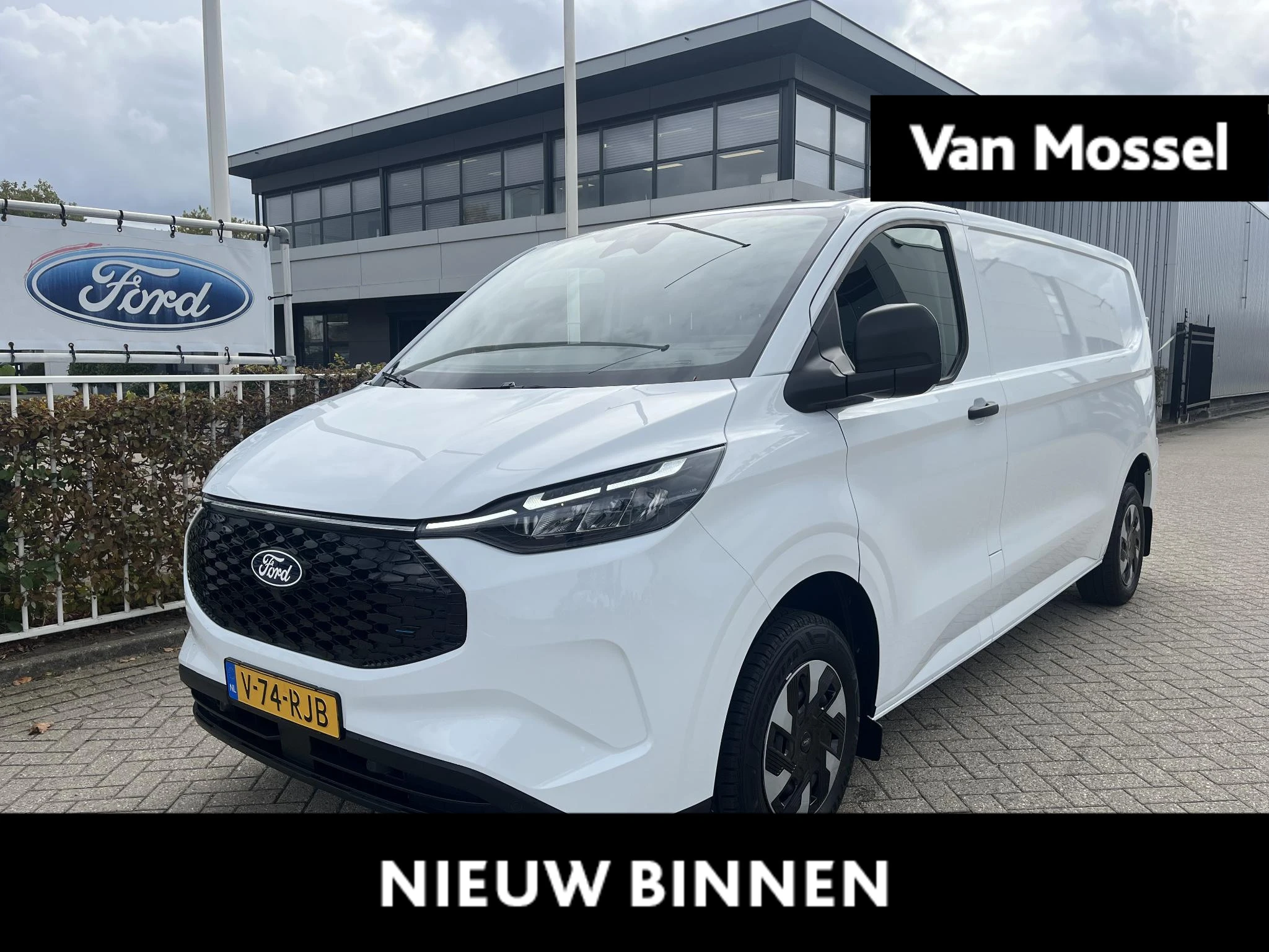 Ford-E-Transit-image-0