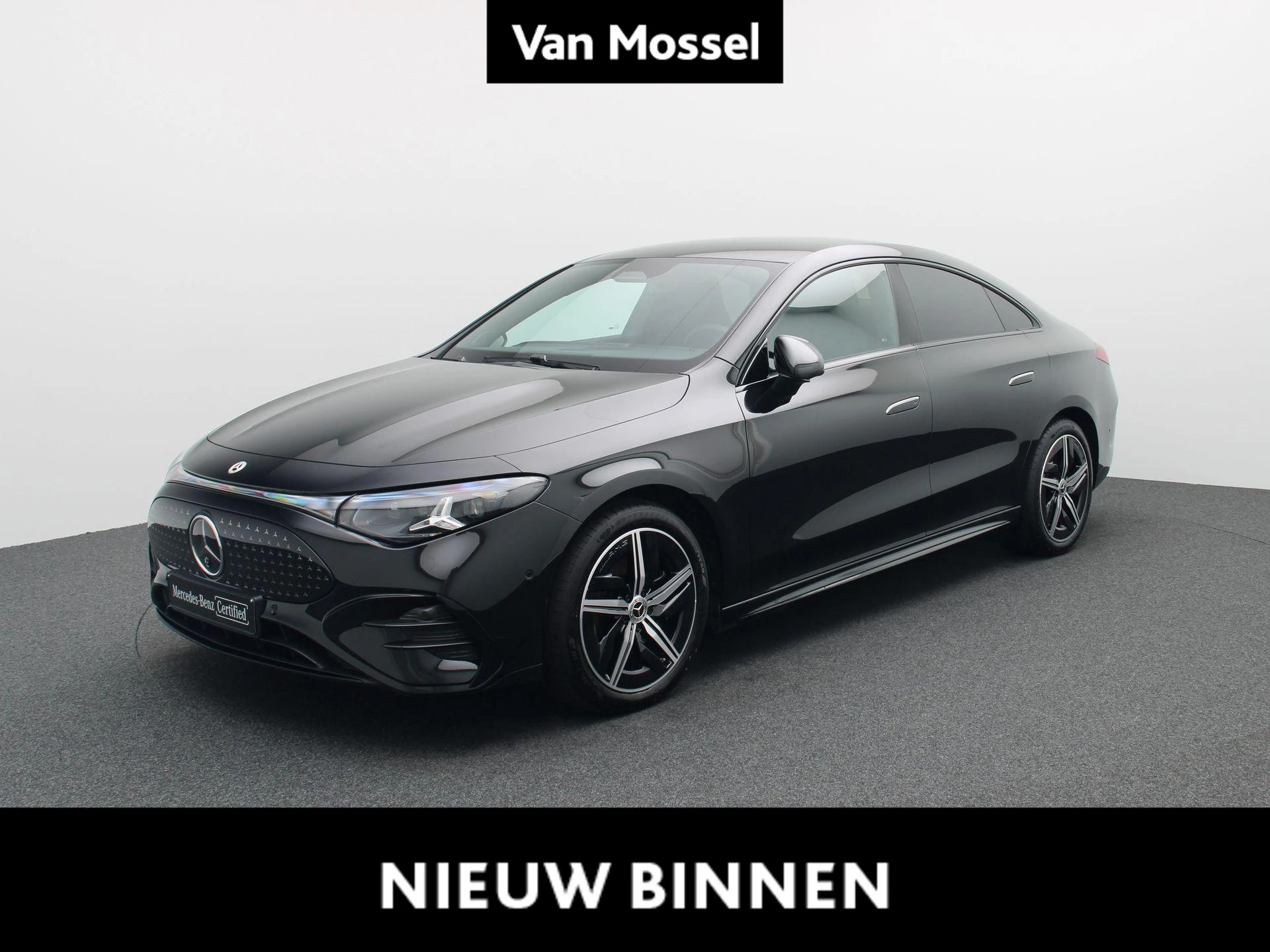 Mercedes-Benz-CLA-image-0