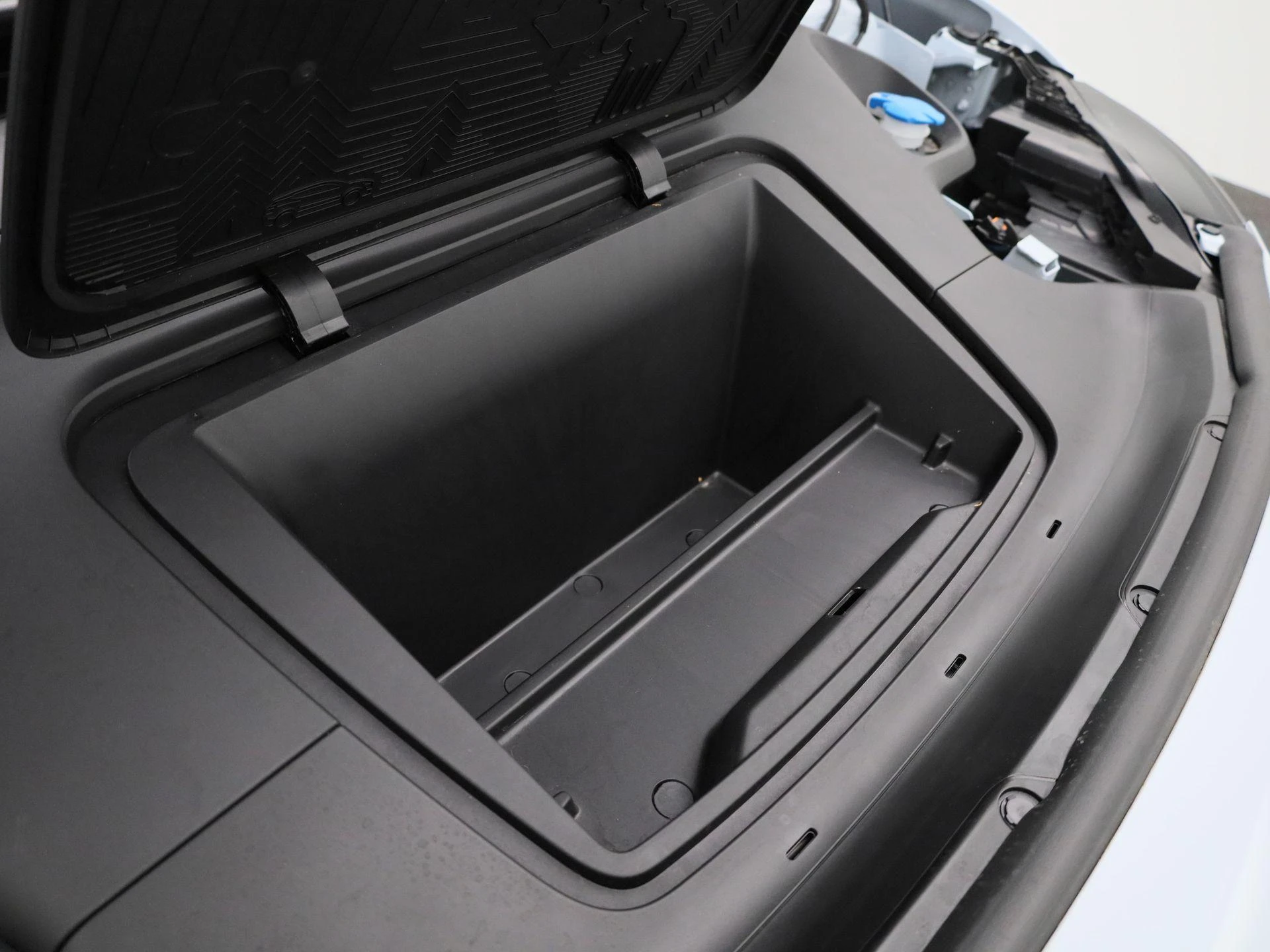 Volvo-EX30-image-35