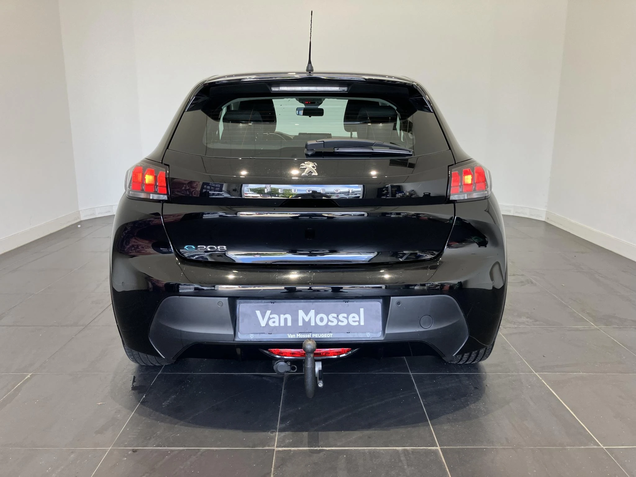 Peugeot-e-208-image-6