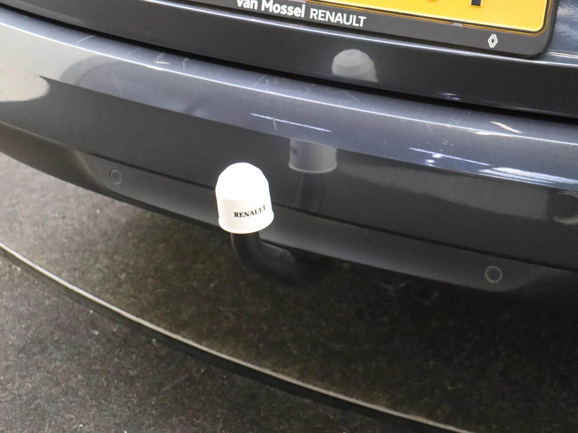 Renault-Mégane Estate-image-24