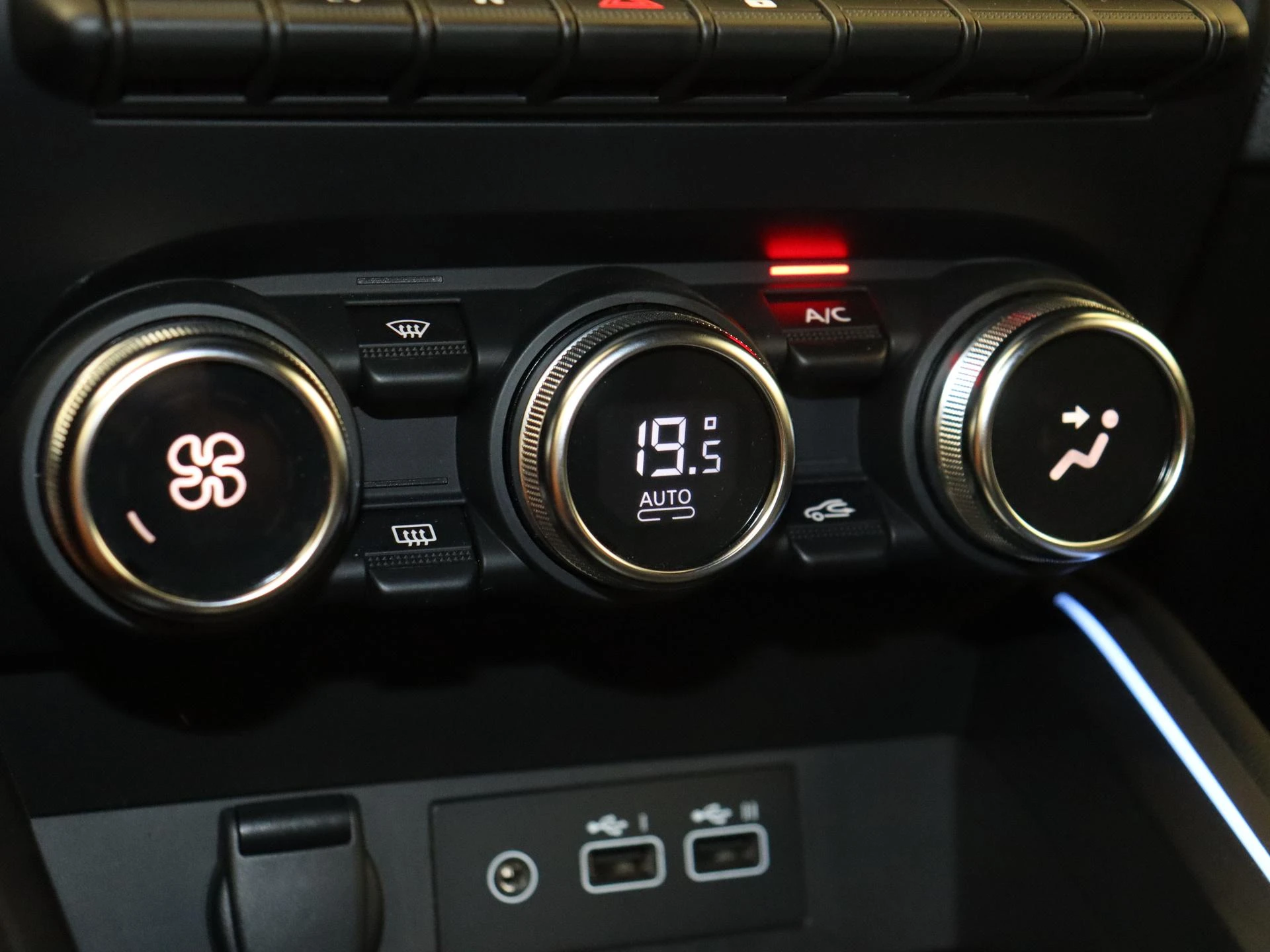 Renault-Clio-image-19