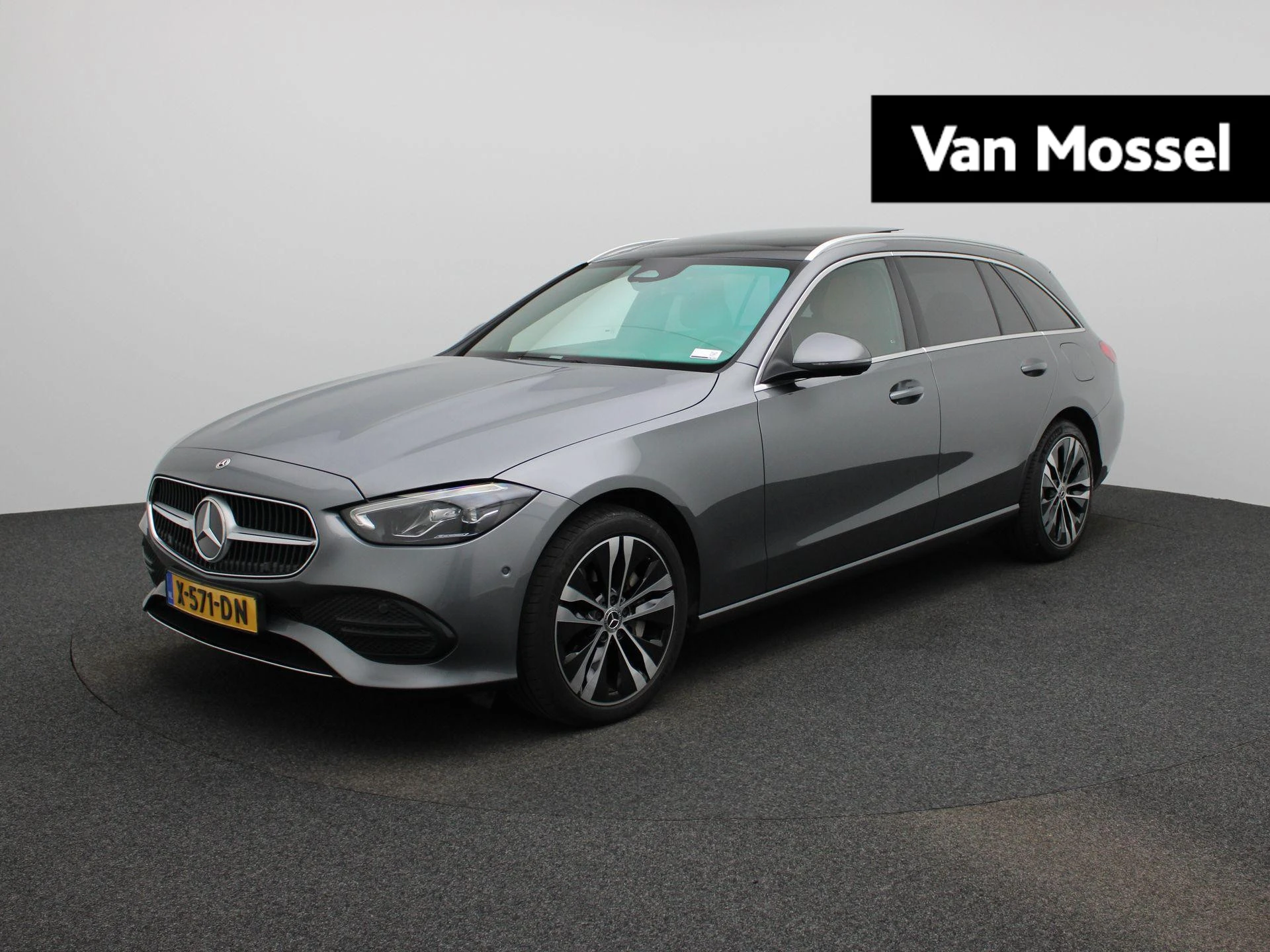 Mercedes-Benz-C-Klasse-image-0