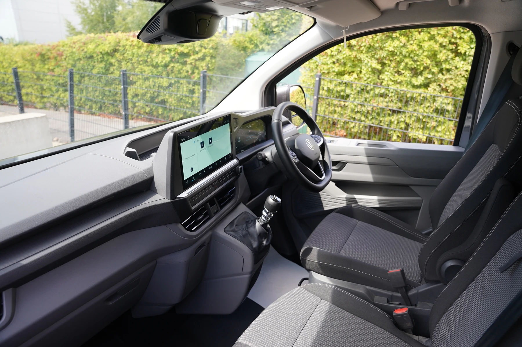 Volkswagen-Transporter-image-1