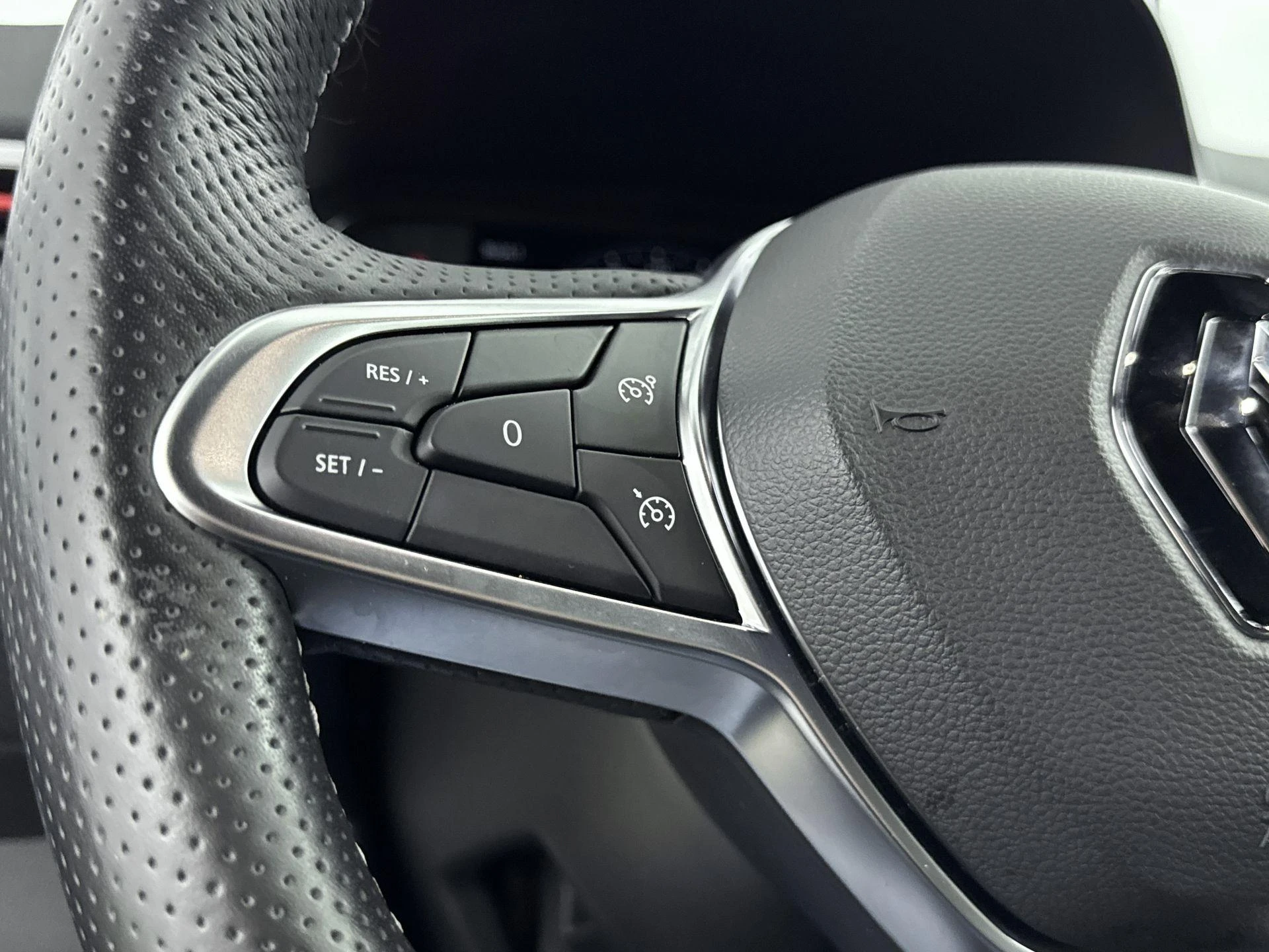 Renault-Clio-image-5