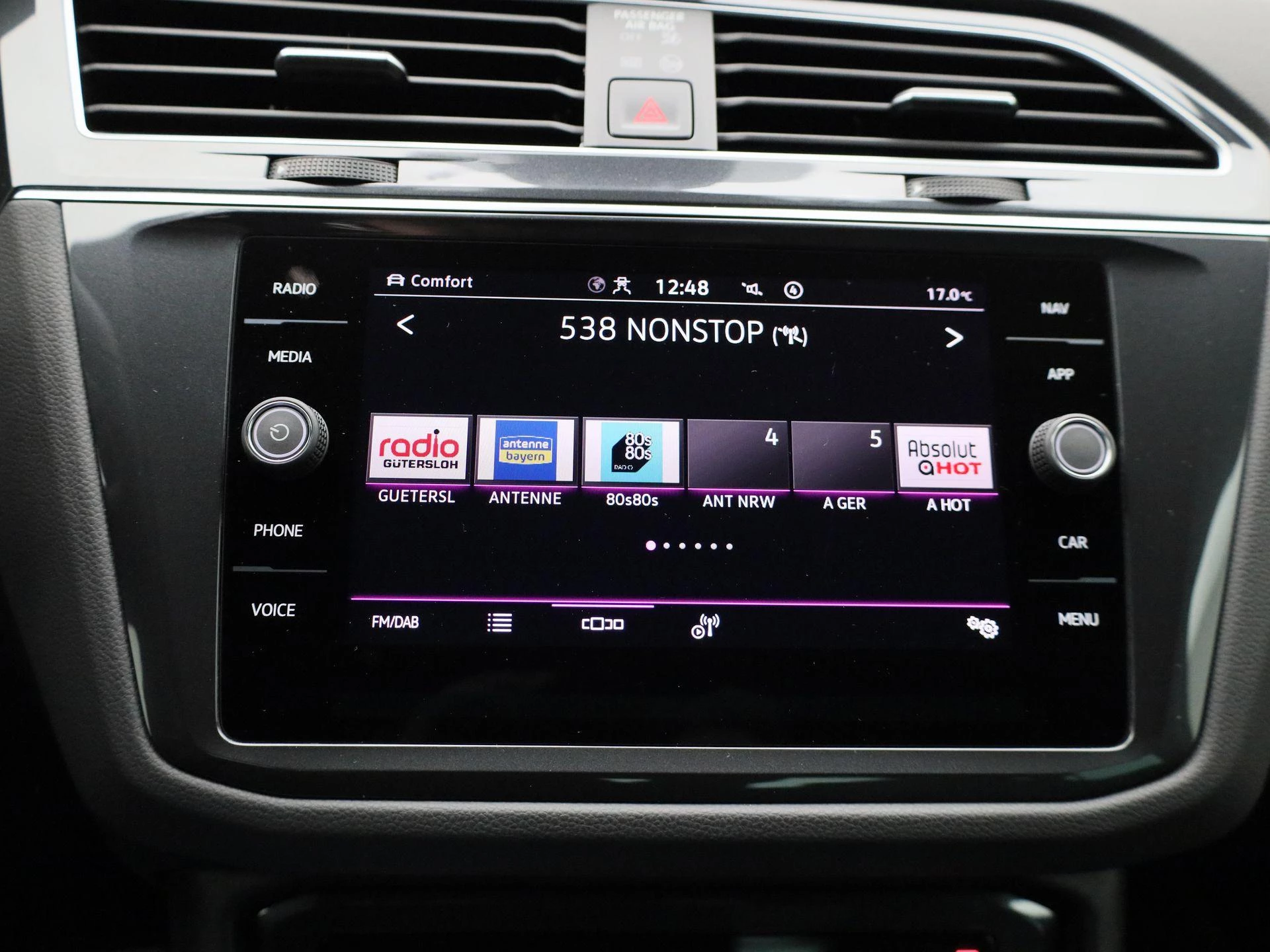 Volkswagen-Tiguan-image-17
