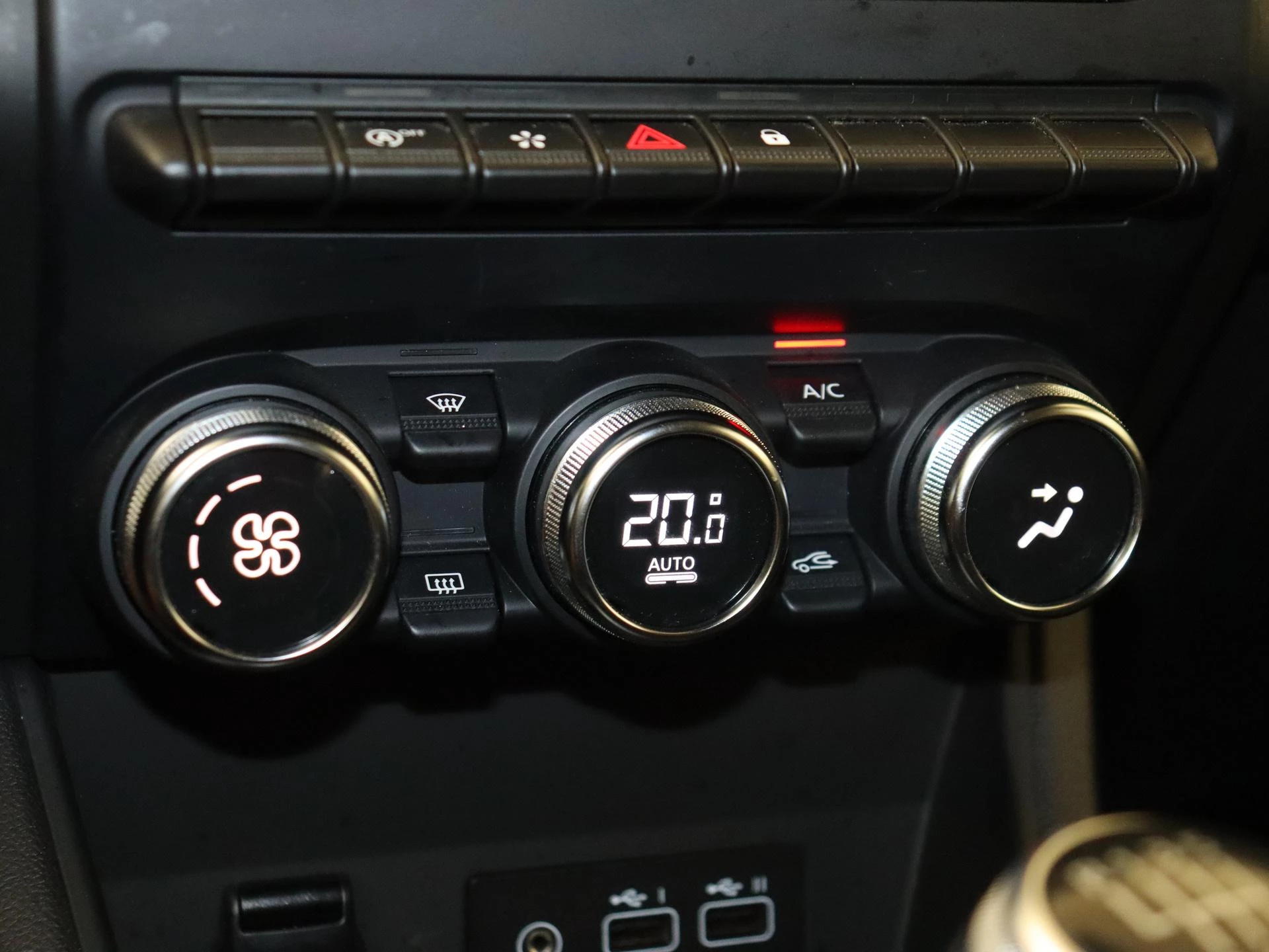 Renault-Captur-image-18