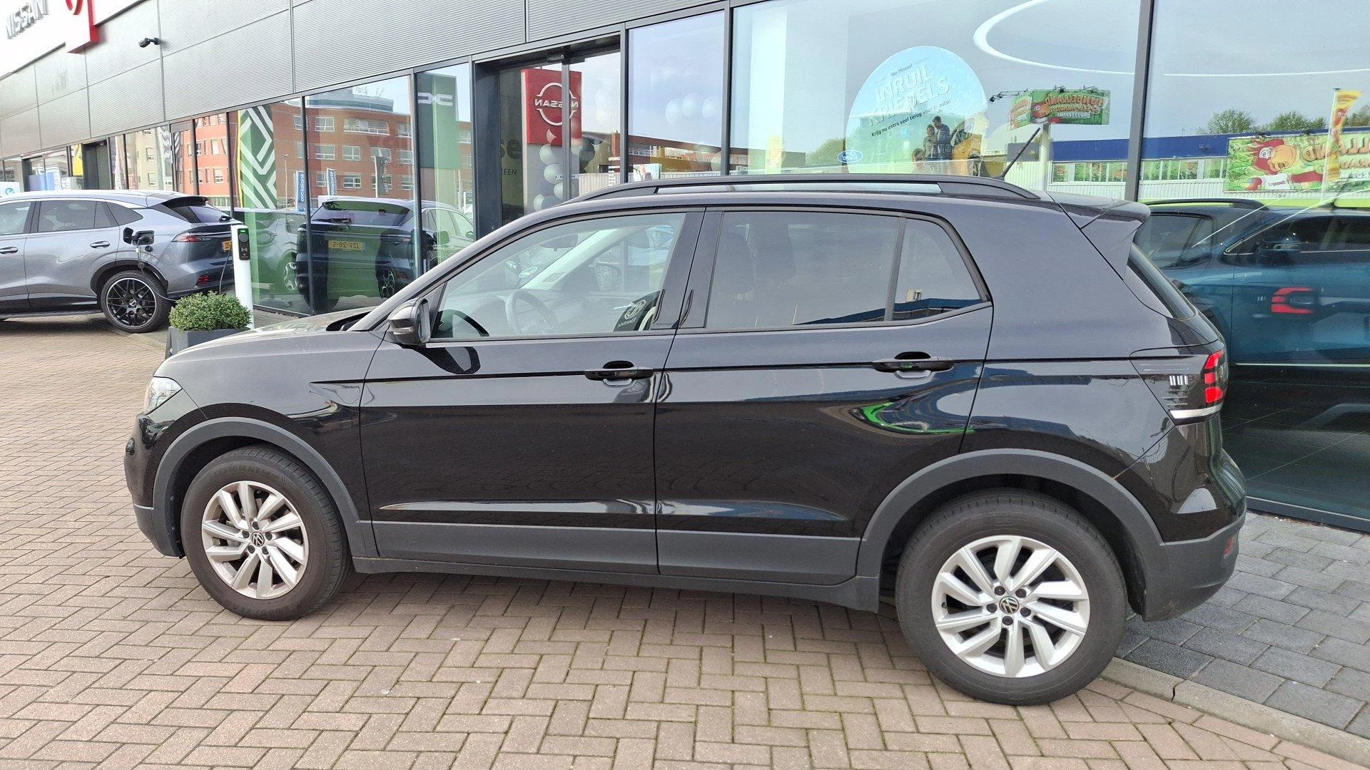 Volkswagen-T-Cross-image-10