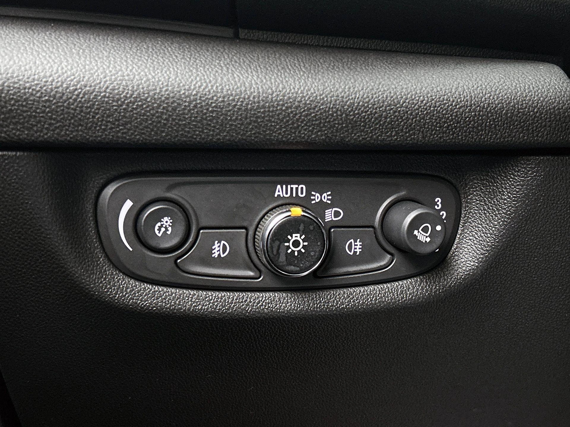 Opel-Insignia-image-22