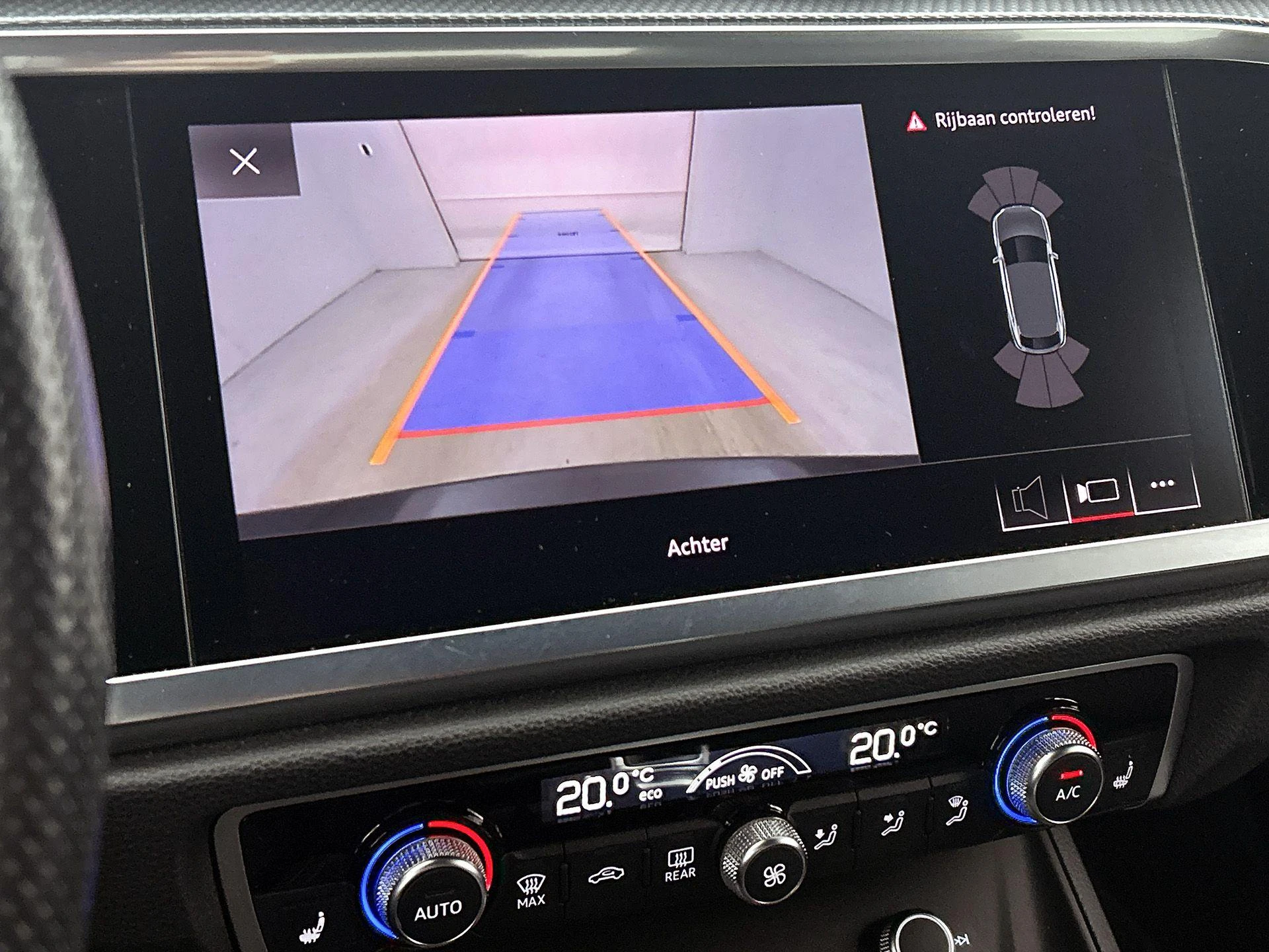 Audi-Q3-image-16
