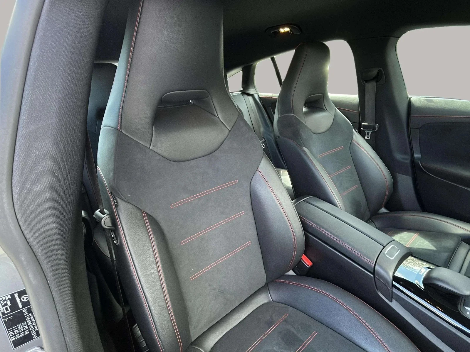 Mercedes-Benz-CLA-image-15