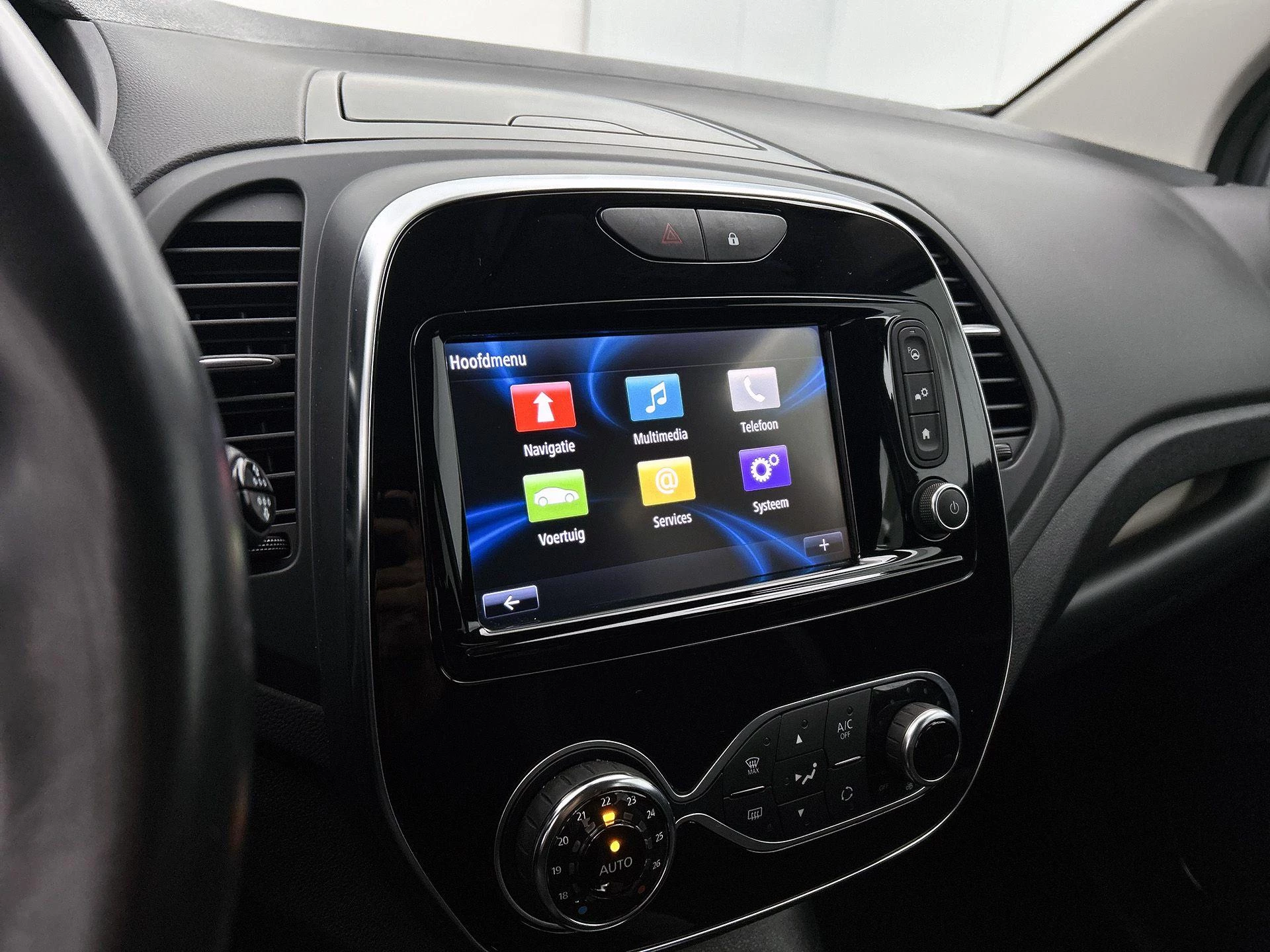 Renault-Captur-image-6