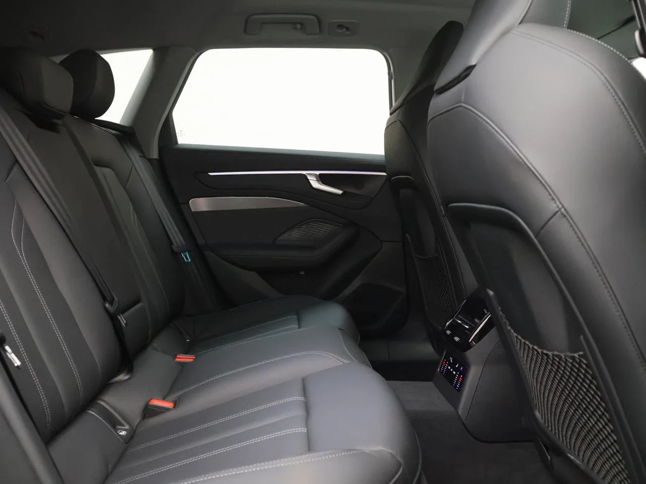 Audi A6 Avant 2.0TFSI Advanced 204PK *AUTOMAAT*LEDER*SPORTZETELS*CAMERA*CRUISE*MEMORY SEATS*PDC*NAVI*APP-CONNECT*...*