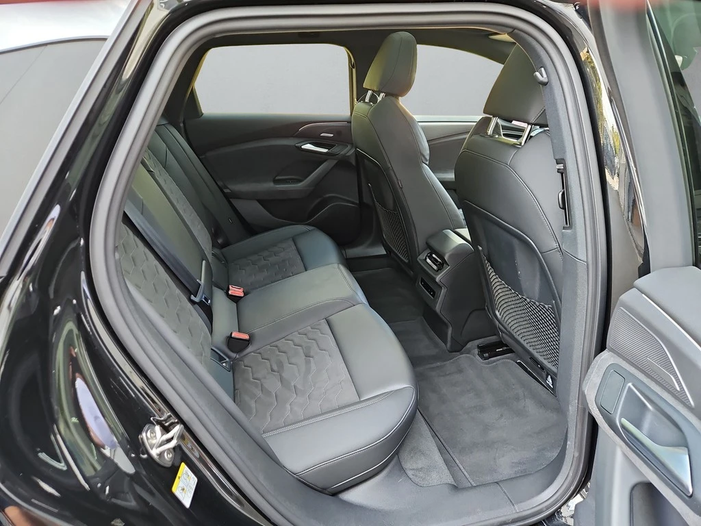 Audi-A6 Avant e-tron-image-12