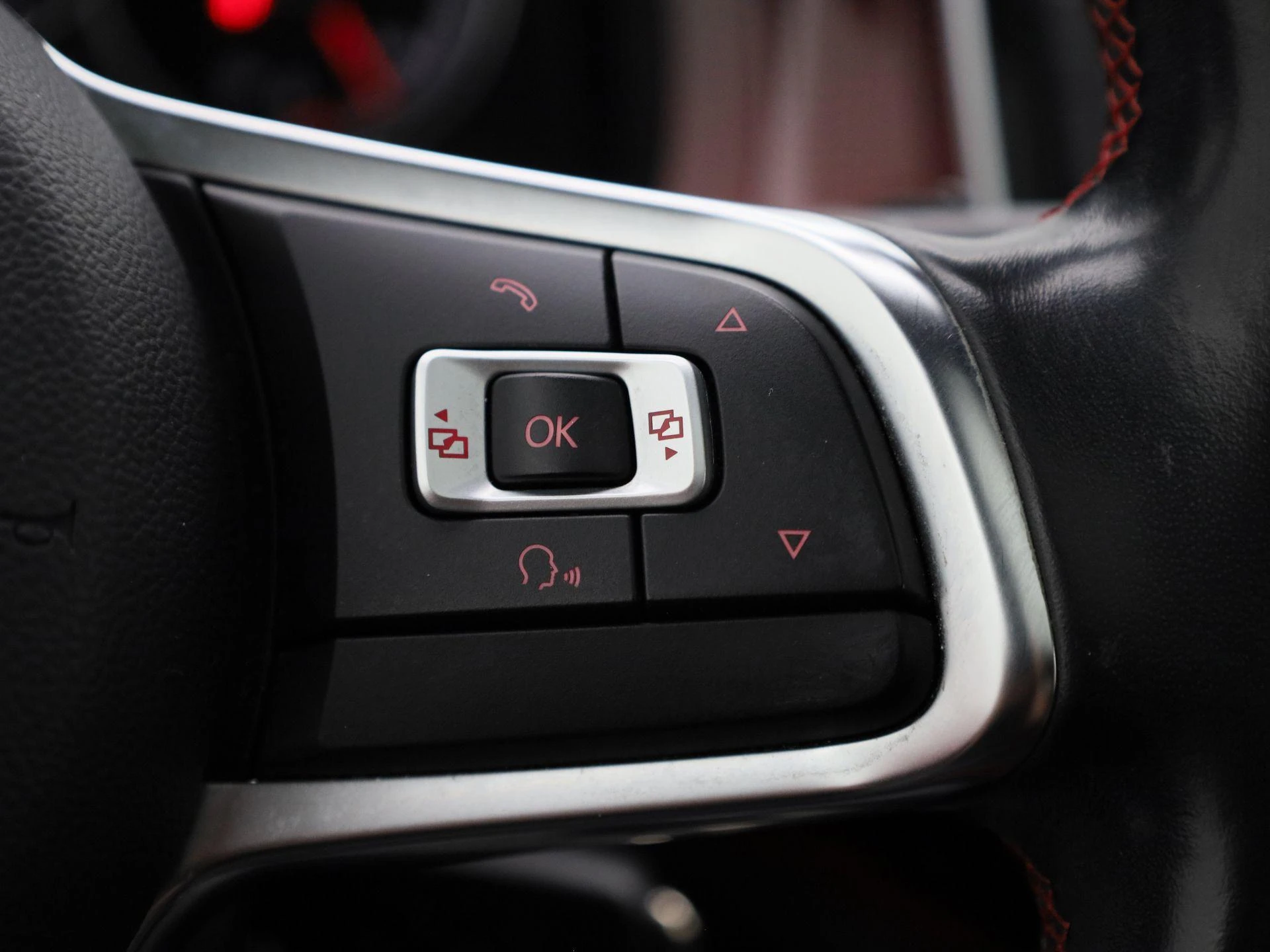Volkswagen up! 1.0 TSI GTI