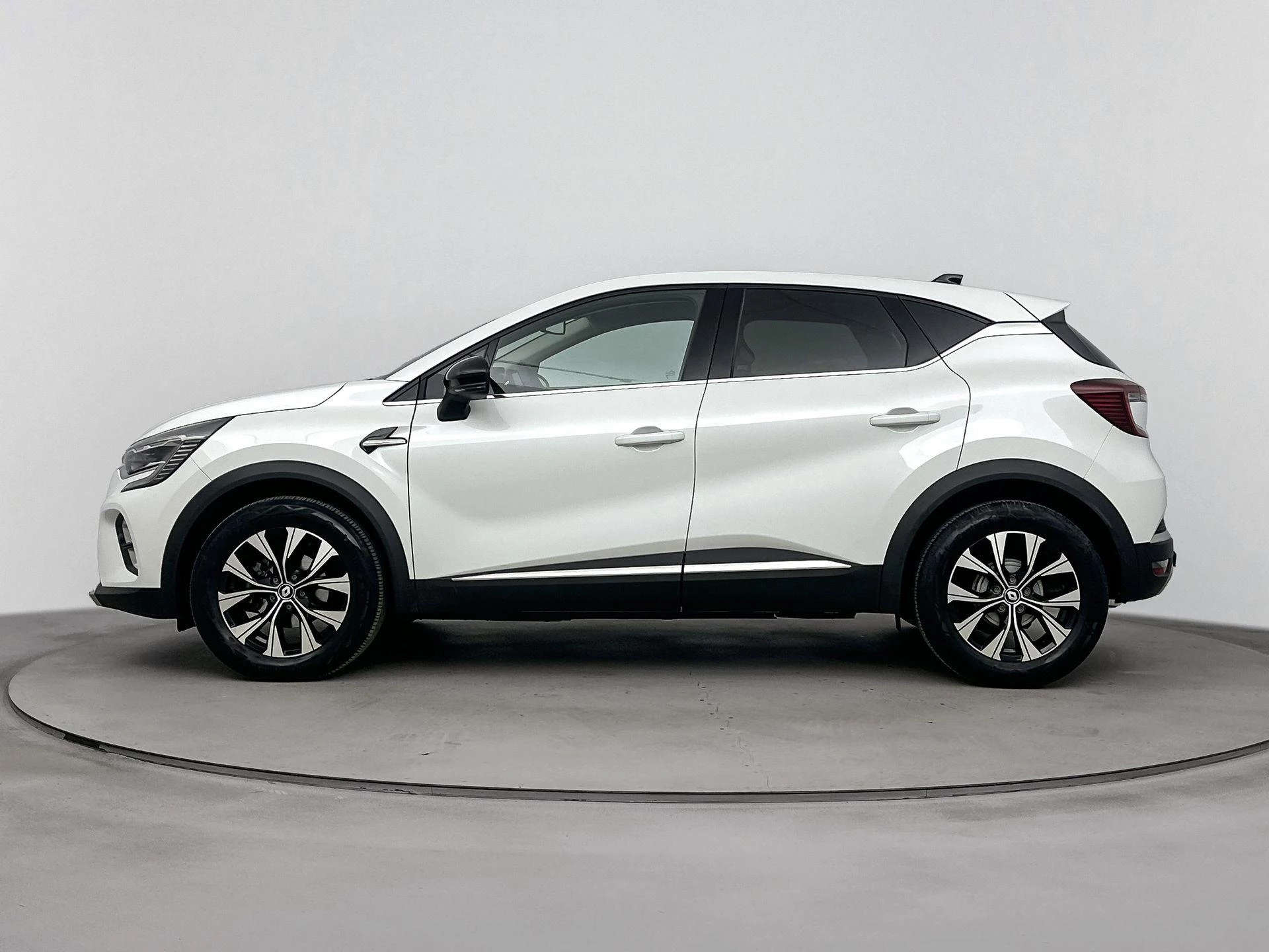Renault-Captur-image-1