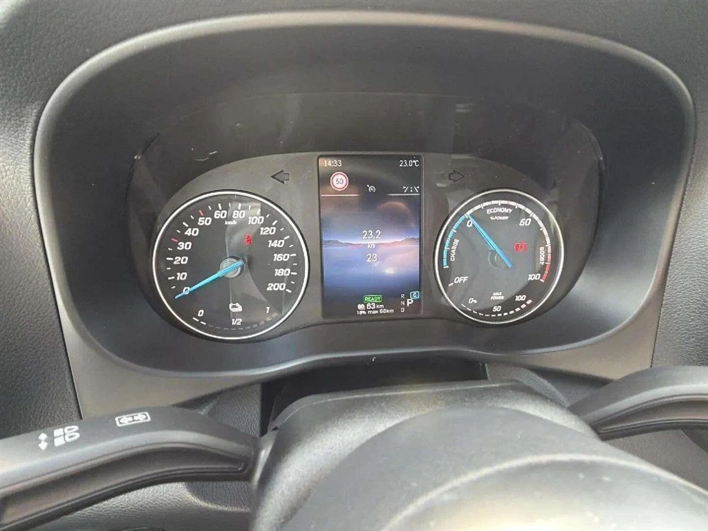 Mercedes-Benz-eVito-image-9