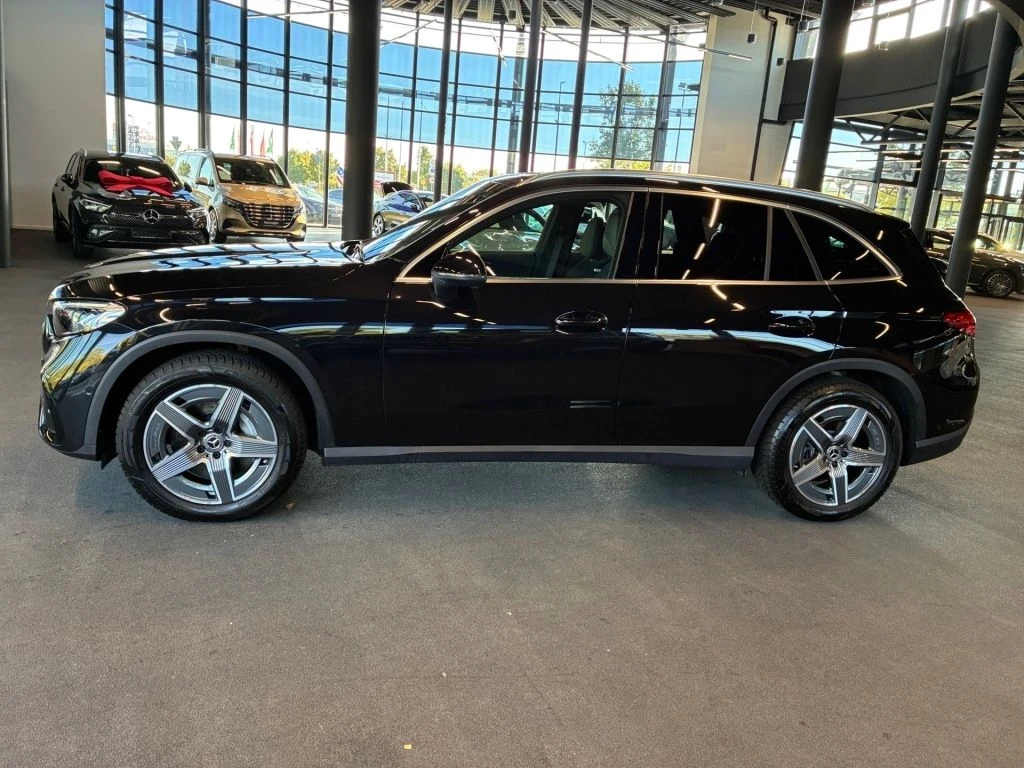 Mercedes-Benz-GLC 300 d-image-20