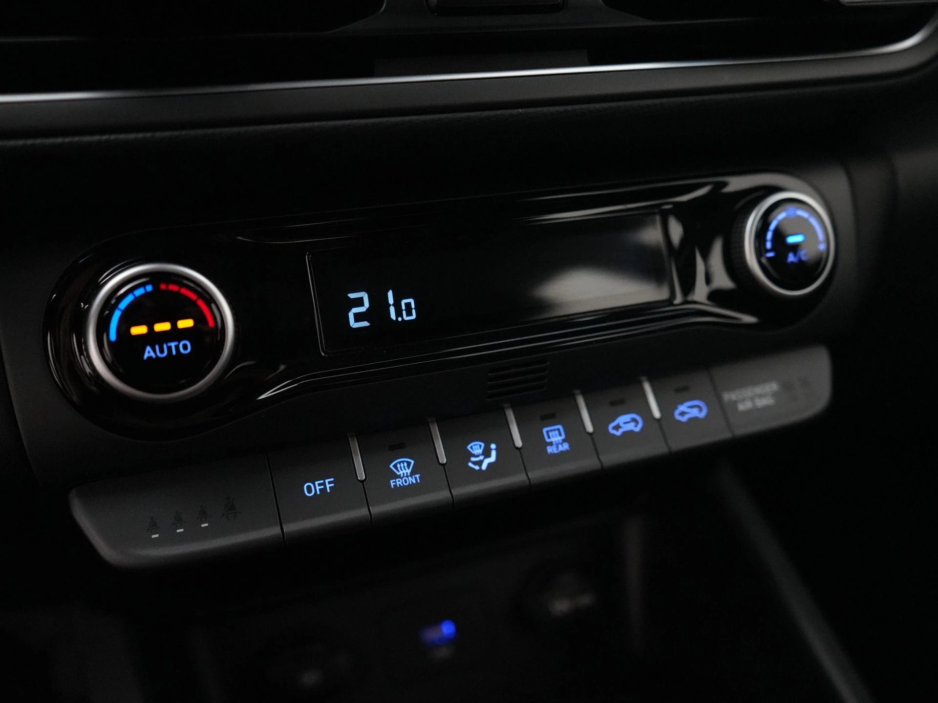 Hyundai-Kona-image-18