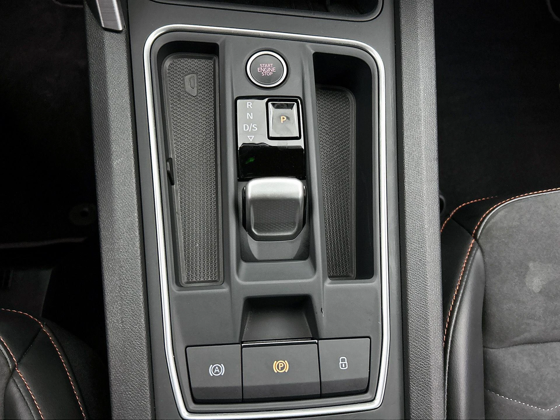 SEAT-Leon-image-11