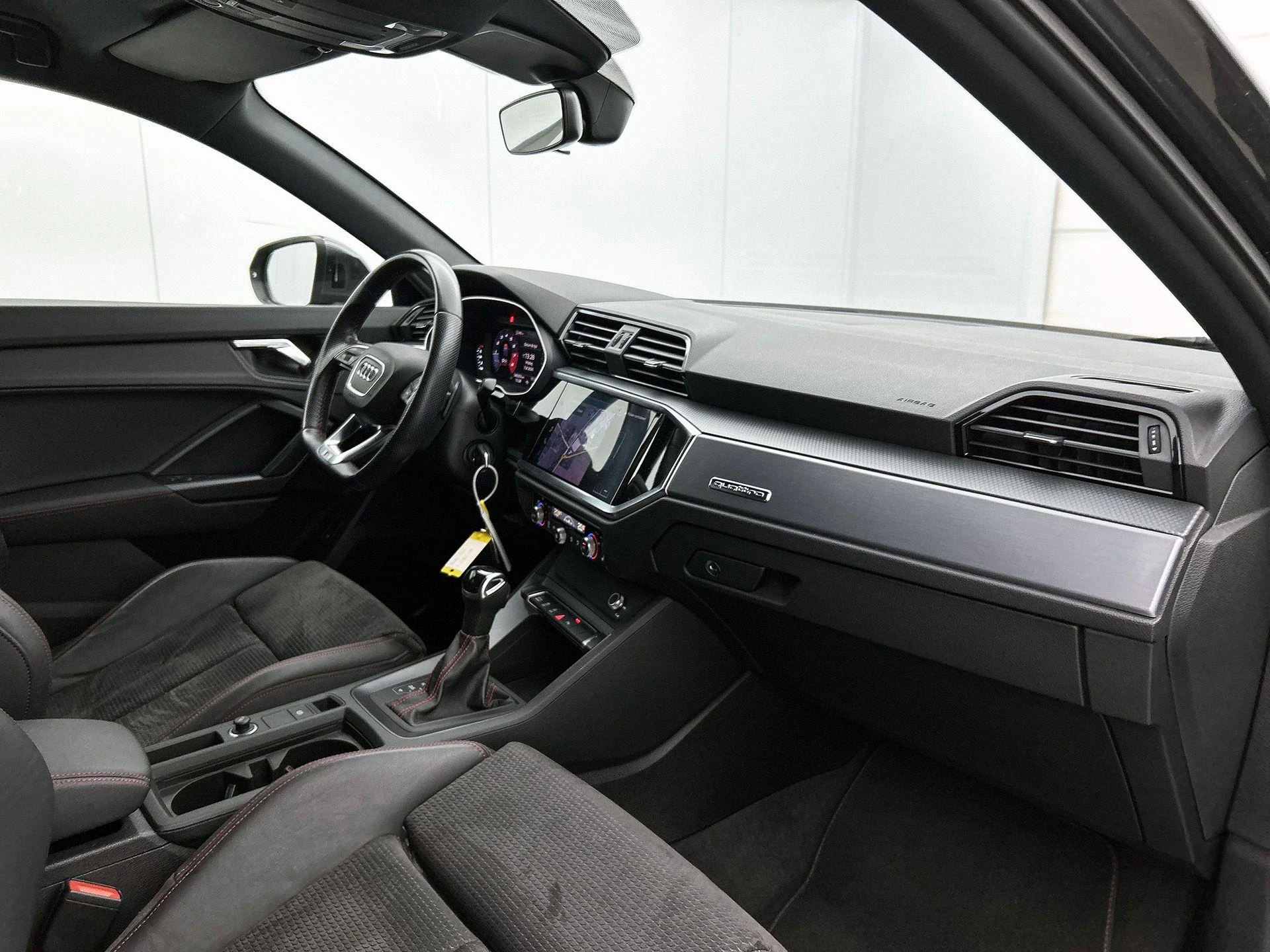 Audi-Q3-image-16