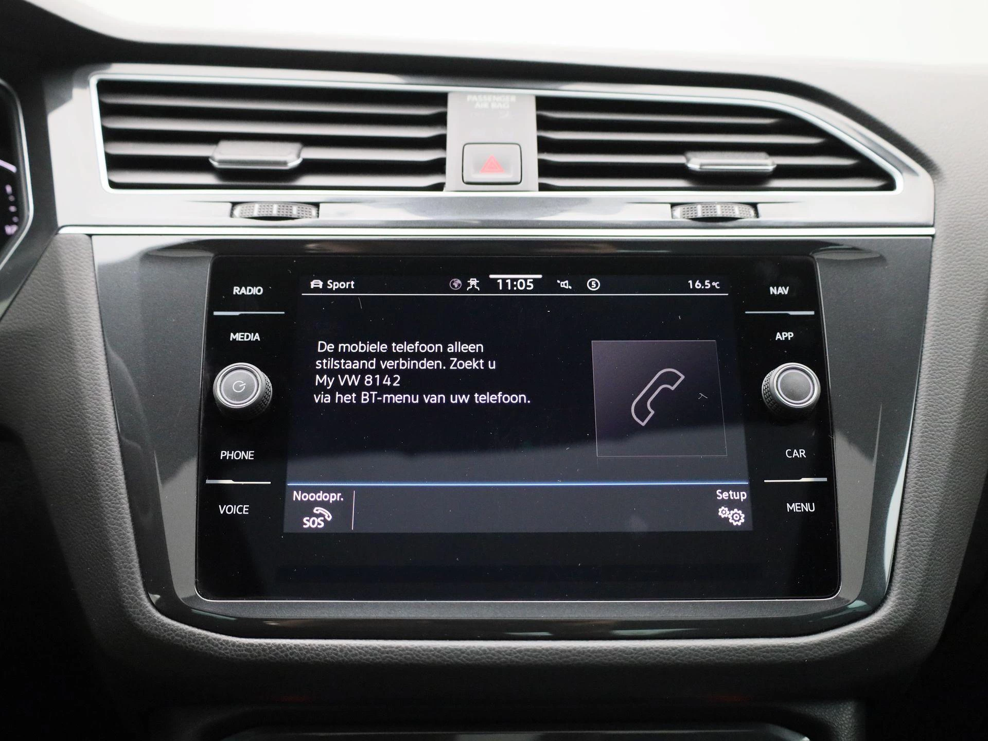 Volkswagen-Tiguan-image-23
