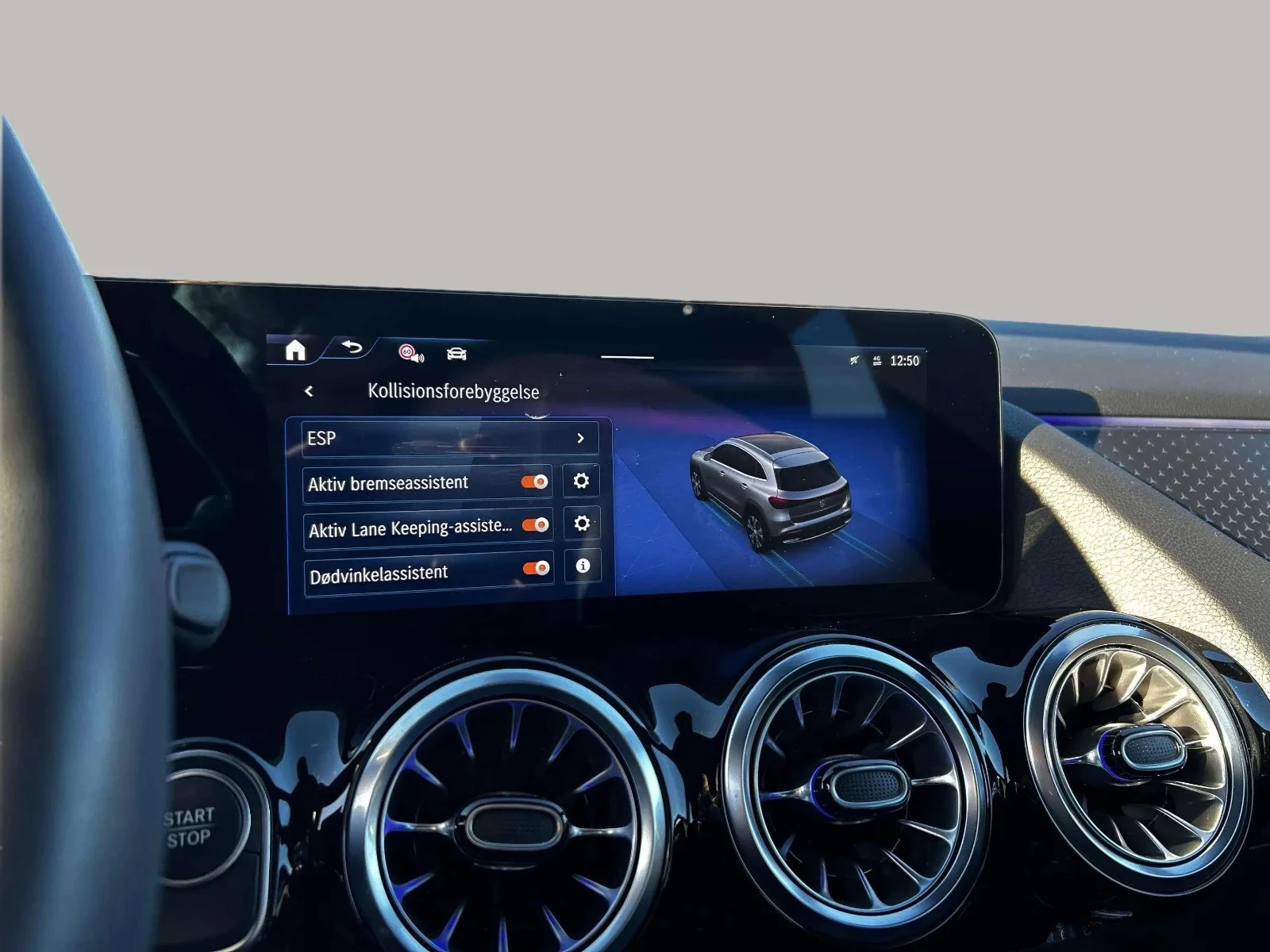 Mercedes-Benz-EQA-image-16