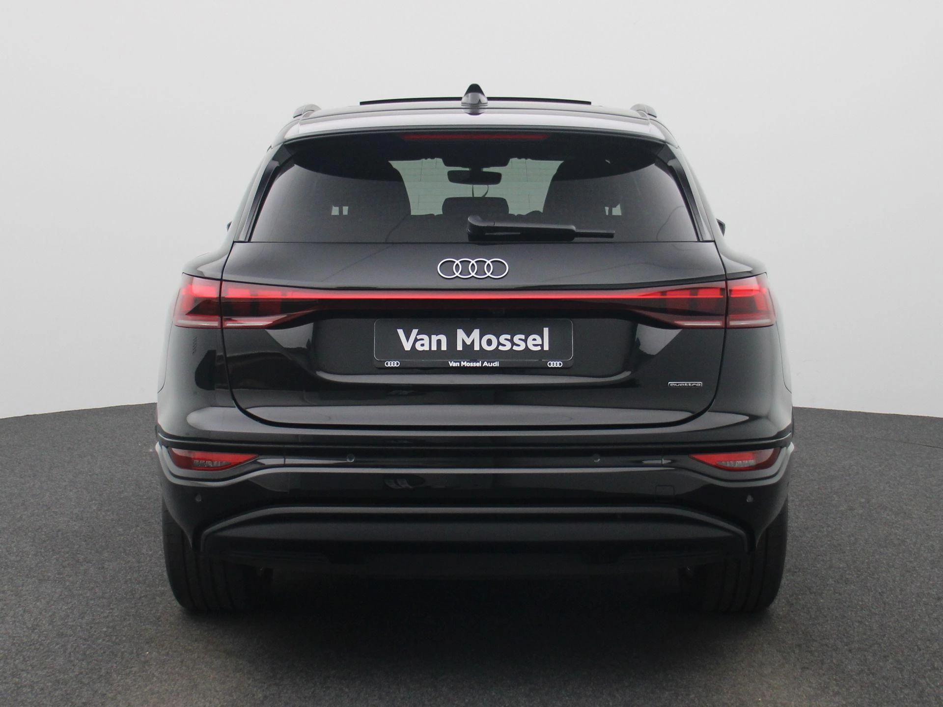 Audi-Q6 e-tron-image-4