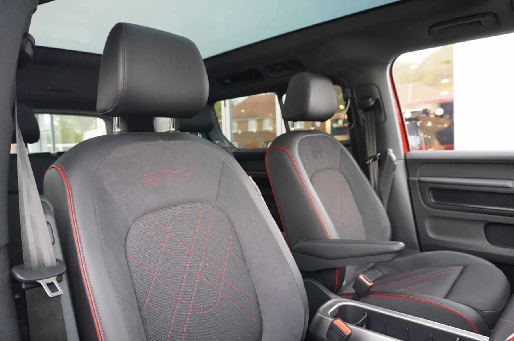Volkswagen-ID. Buzz-image-31
