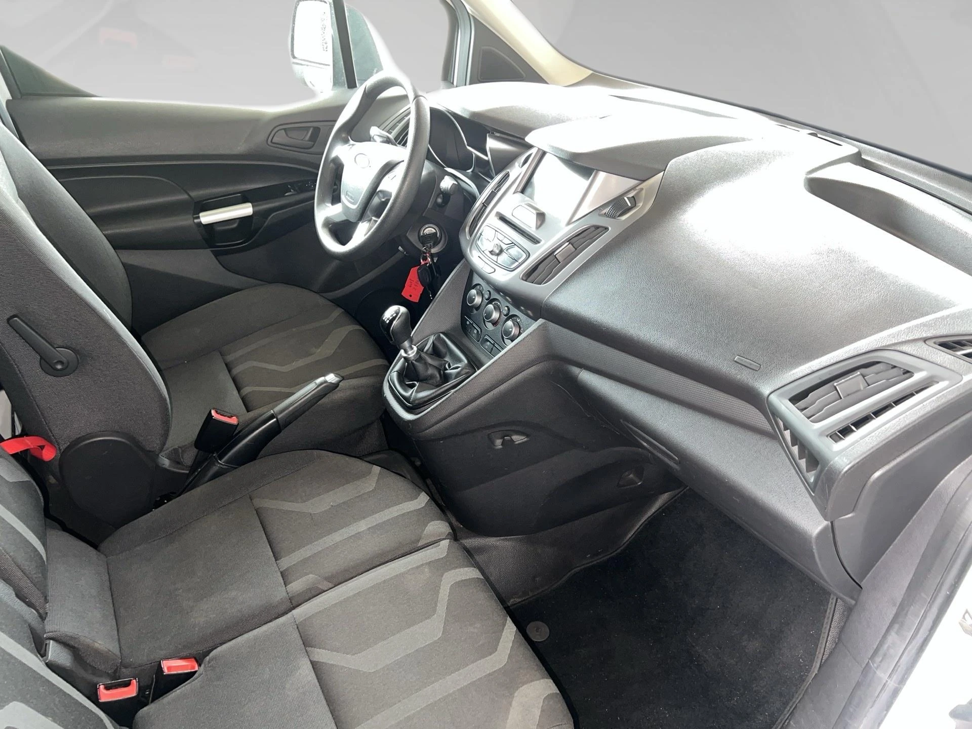 Ford-Transit-image-18