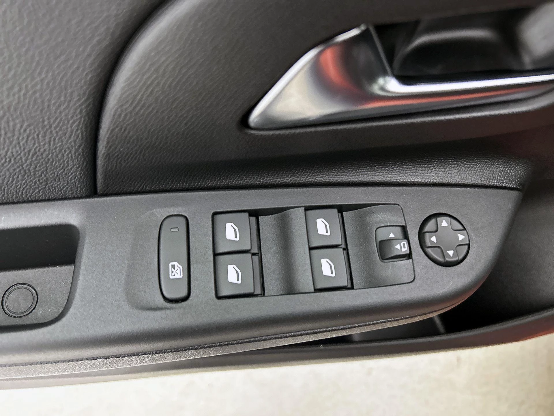 Opel-Corsa-e-image-36