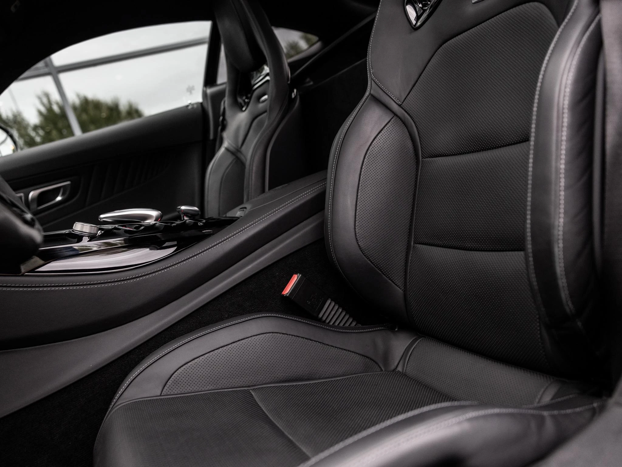 Mercedes-AMG-GT-image-24