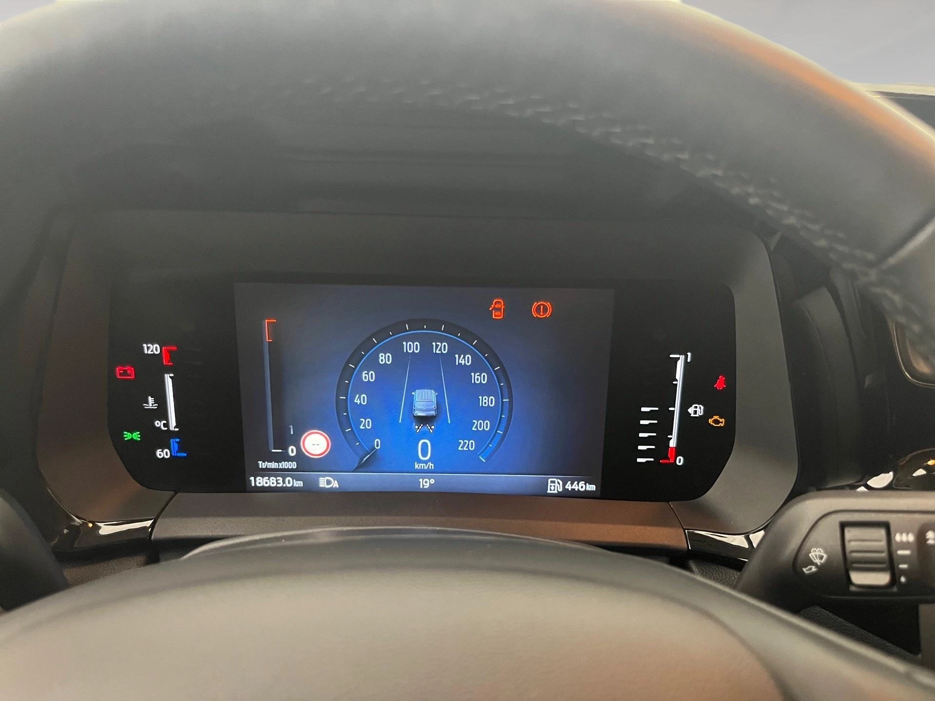 Ford-Transit Courier-image-1