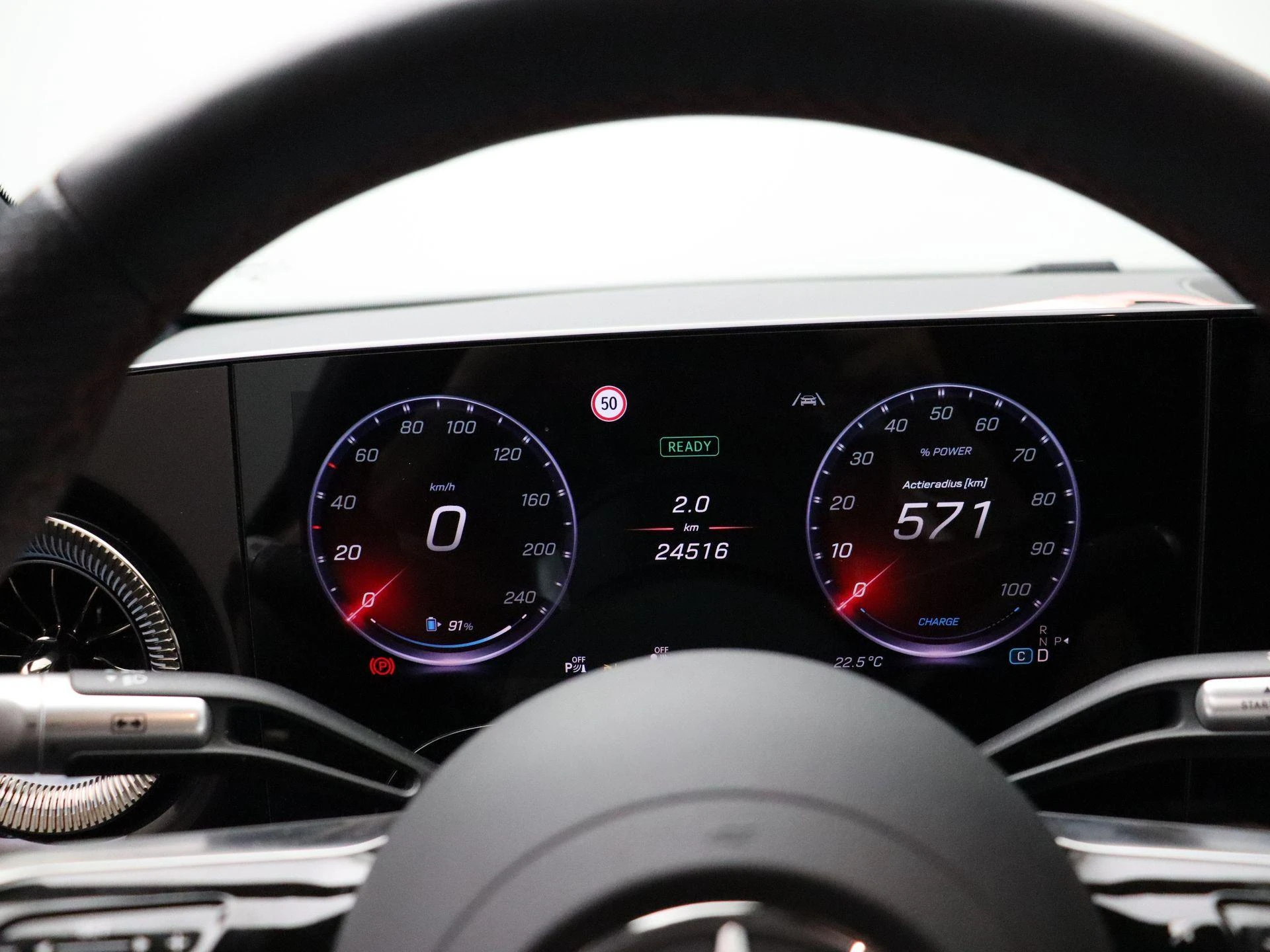 Mercedes-Benz-CLA-image-13