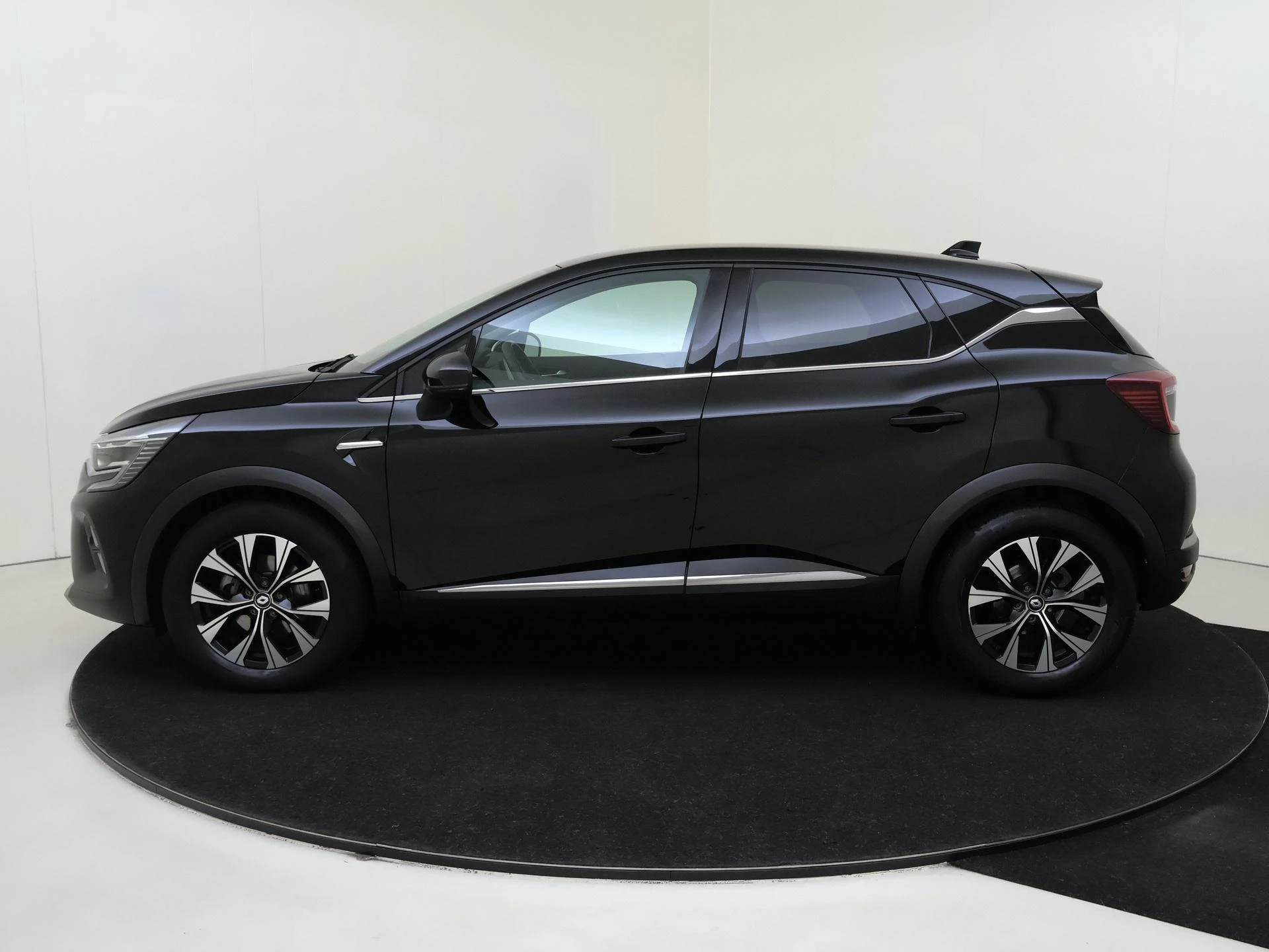Renault-Captur-image-4