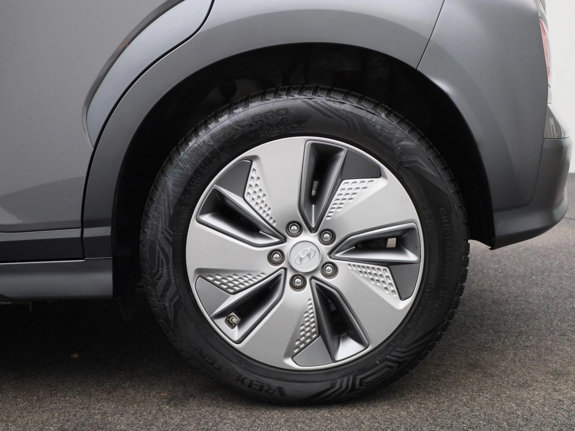 Hyundai-Kona-image-12