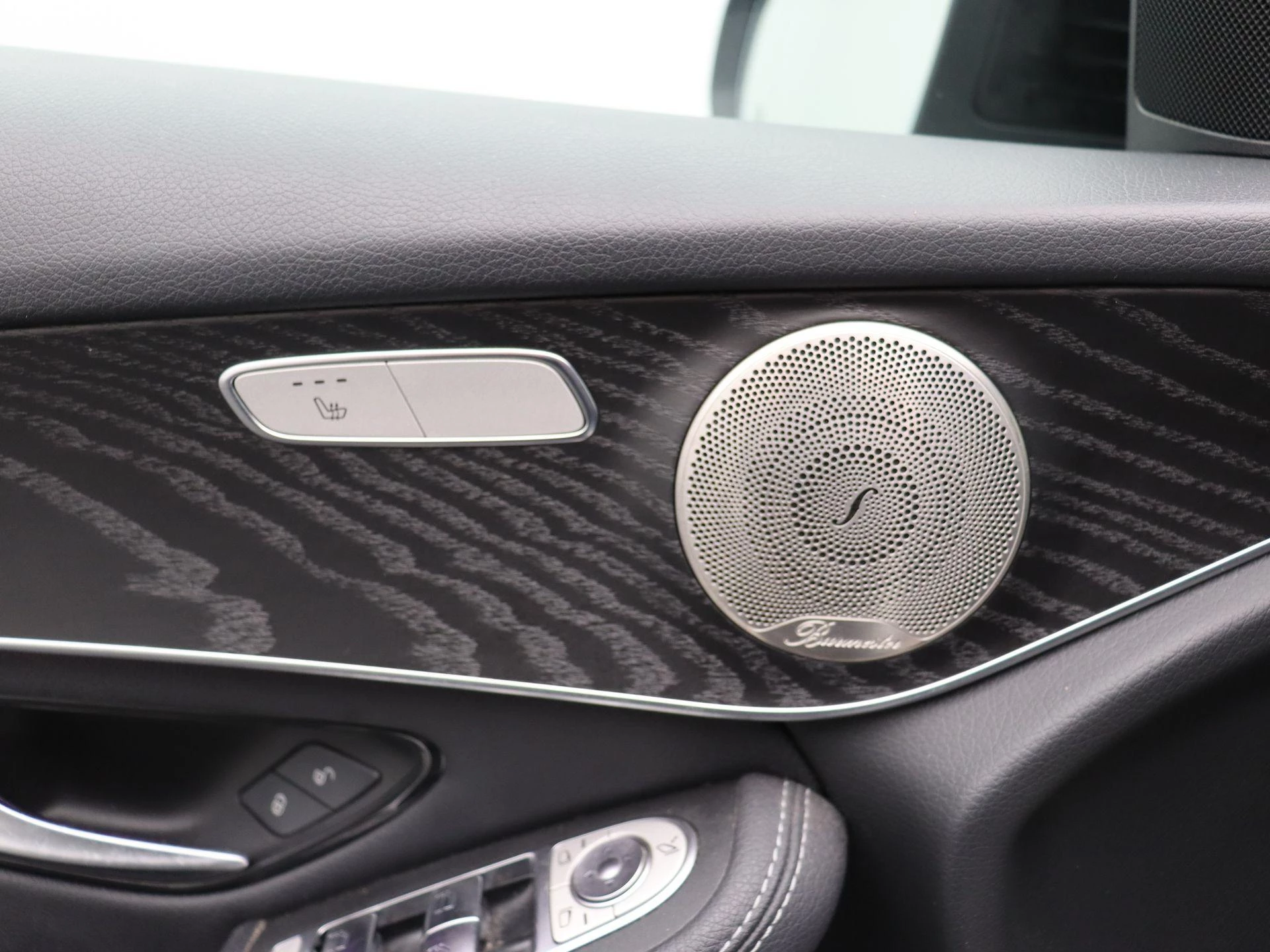 Mercedes-Benz GLC 200 d AMG LINE + CARPLAY + BURMESTER + PANO DAK +