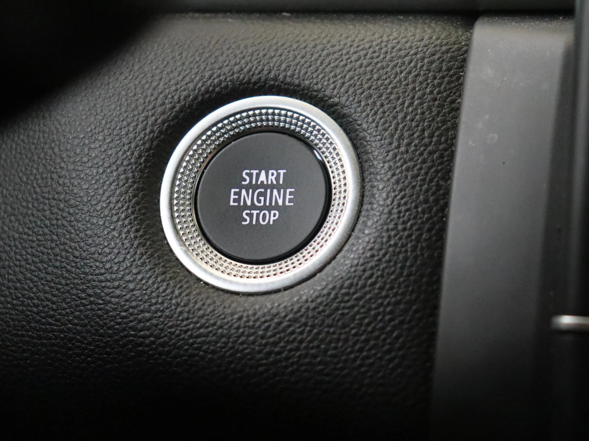 Renault-Captur-image-19