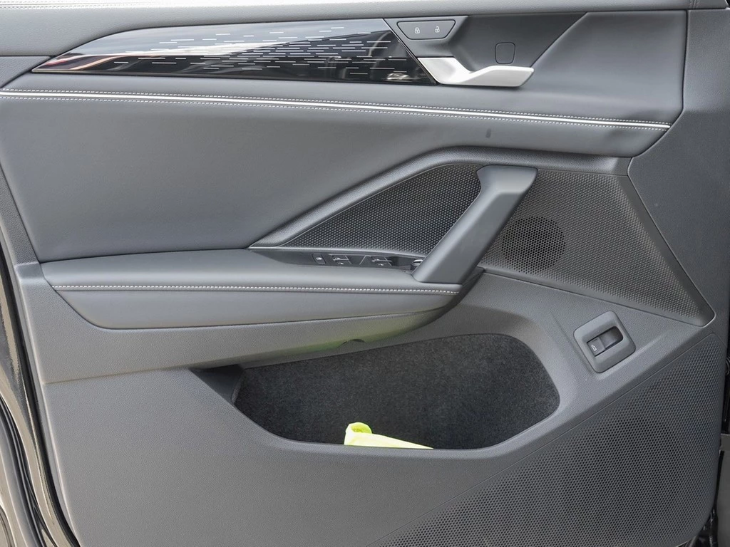 Volkswagen-Tiguan-image-14