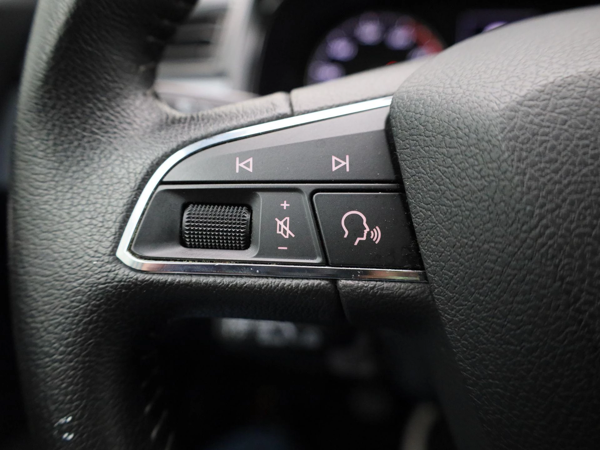 SEAT-Arona-image-17
