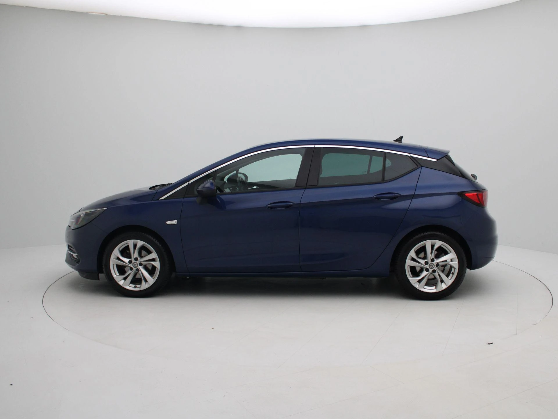 Opel-Astra-image-3
