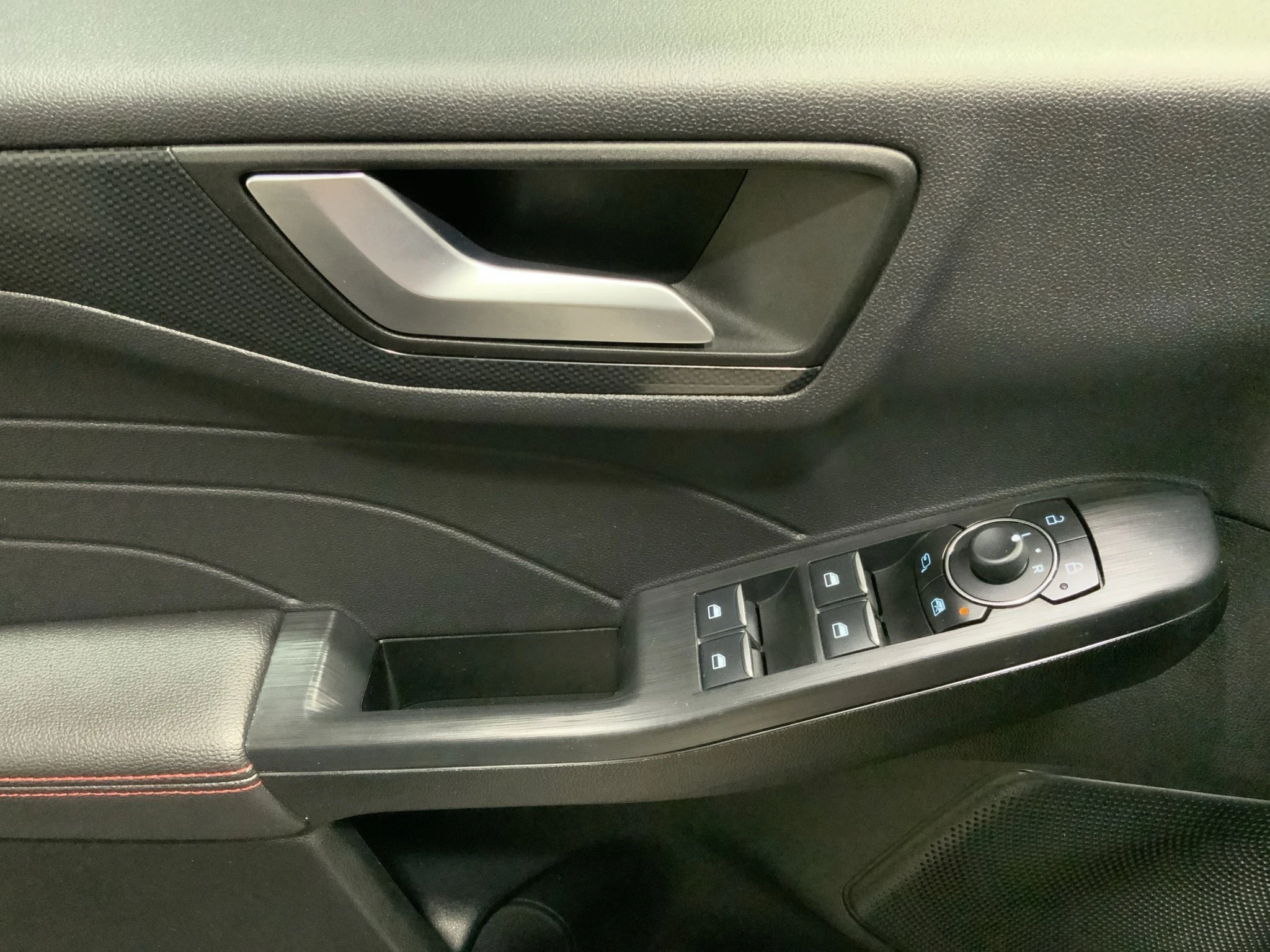 Ford-Kuga-image-15