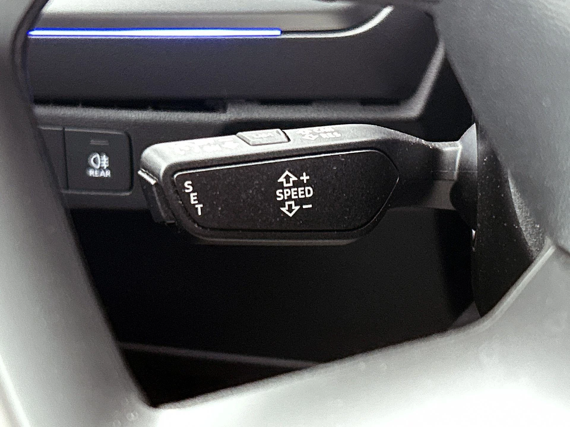 Audi-Q4 e-tron-image-5