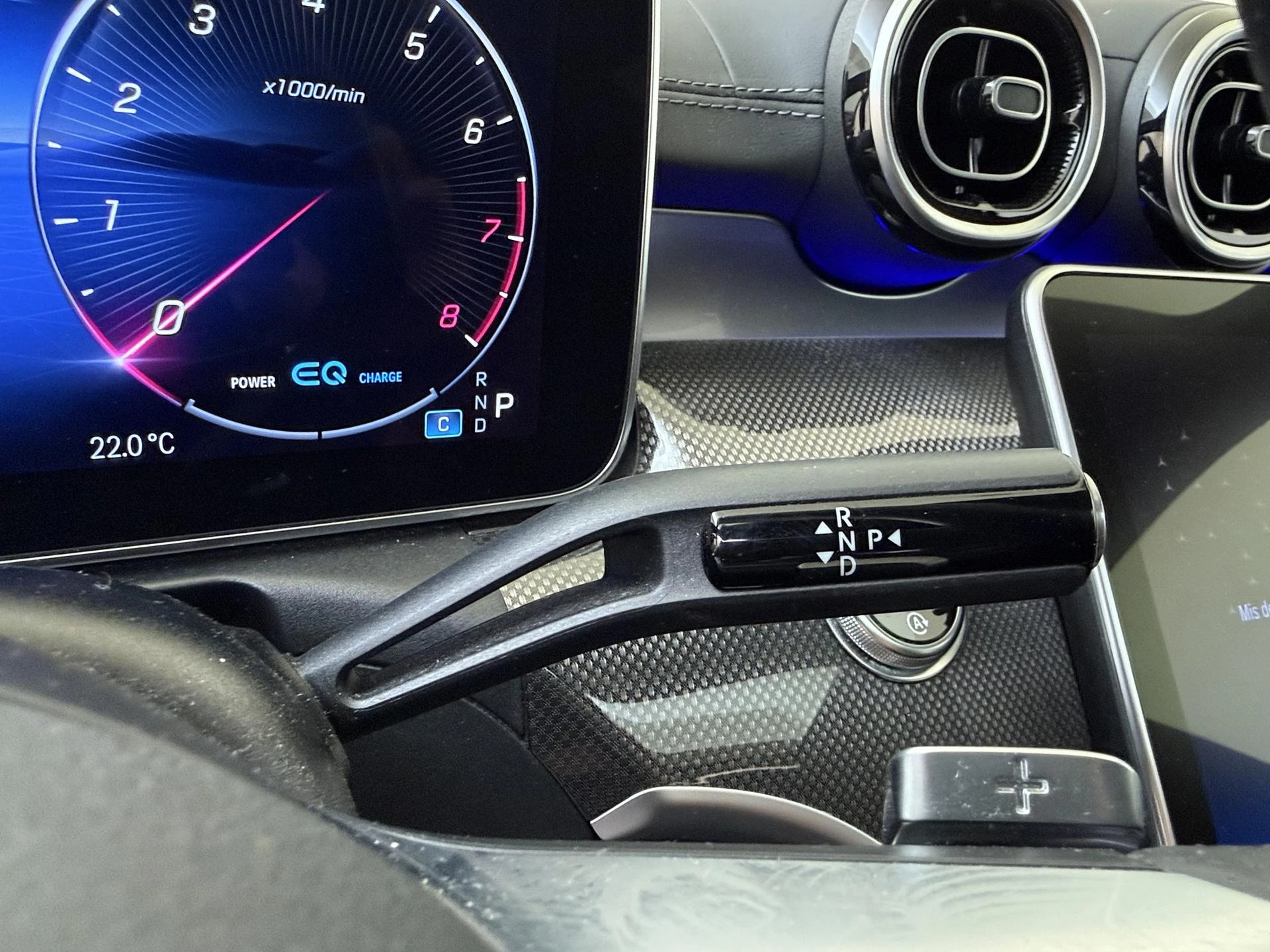 Mercedes-Benz-C-Klasse-image-13