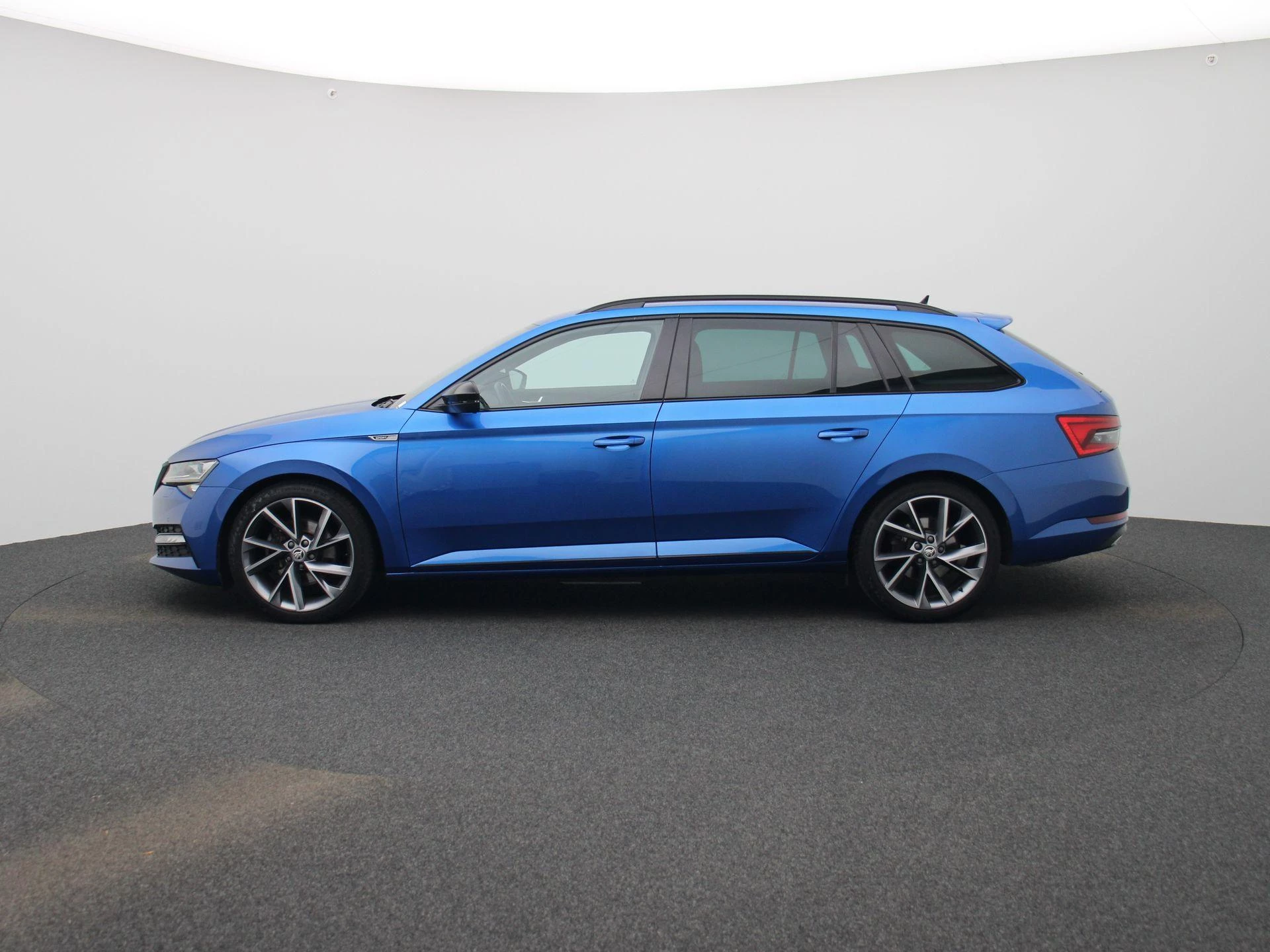 Škoda-Superb-image-3