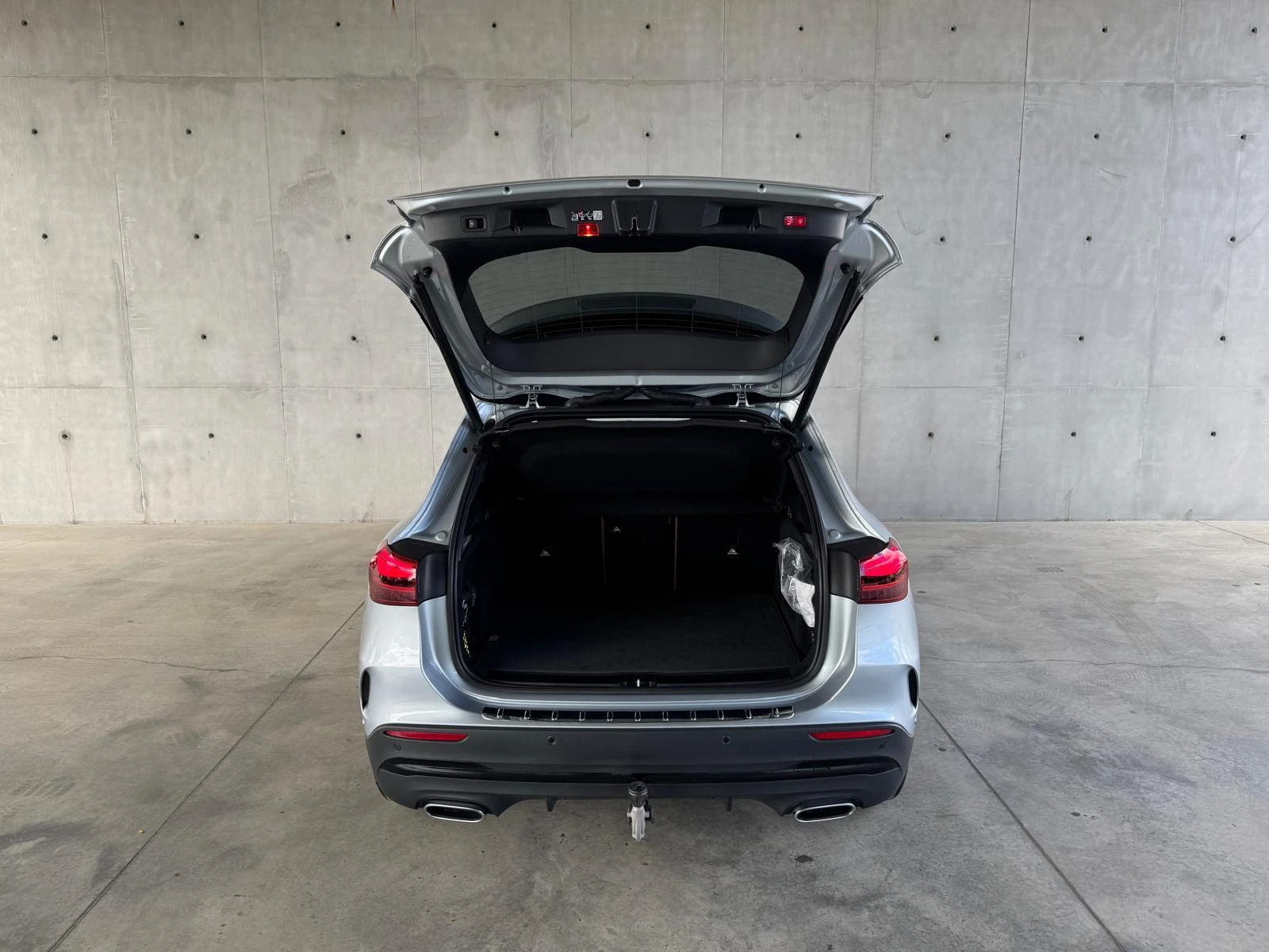 Mercedes-Benz-GLA-image-6