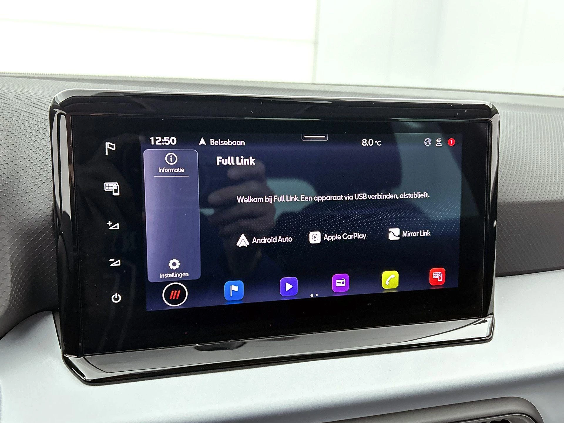 SEAT-Arona-image-18